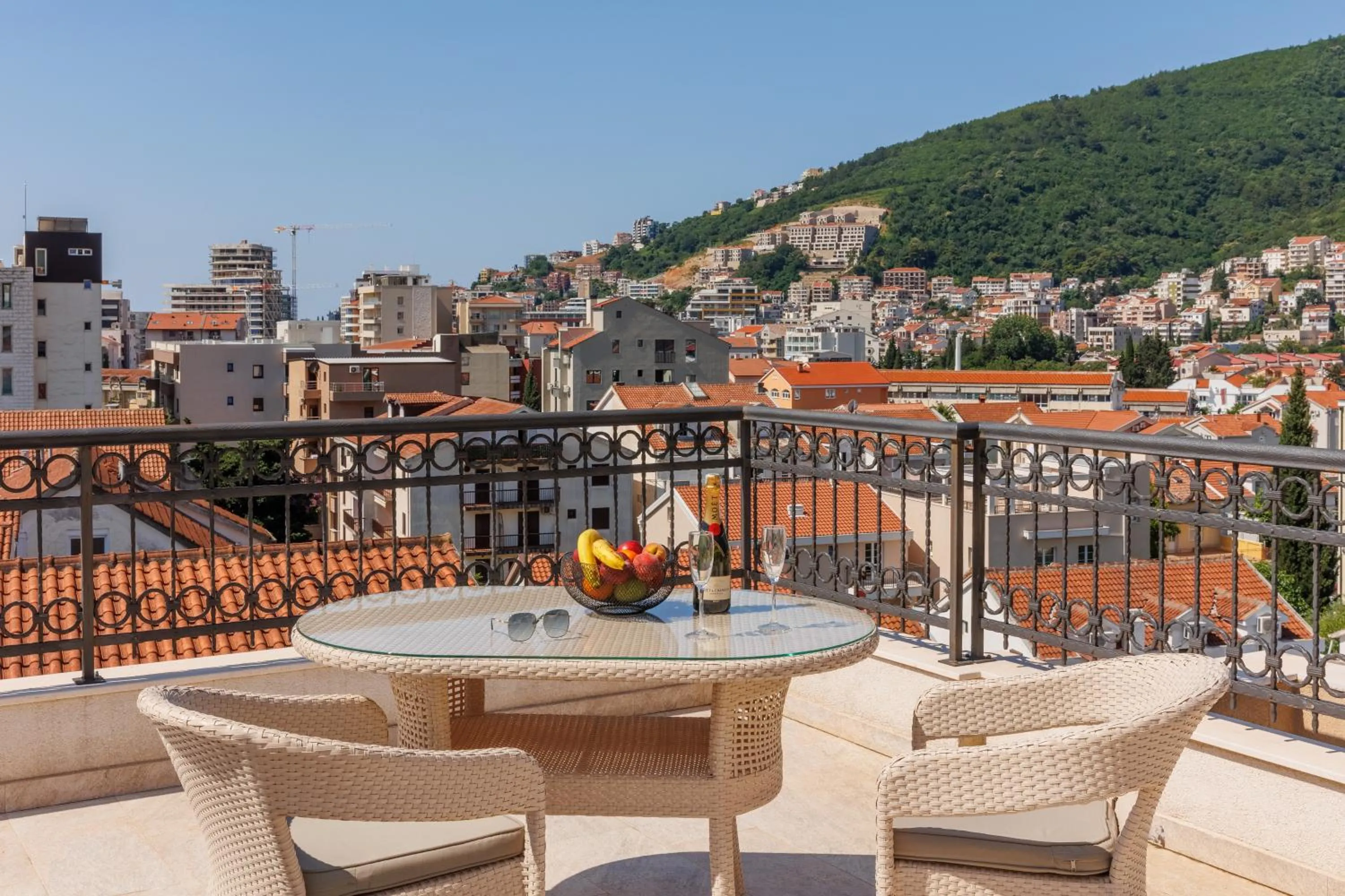 Hotel Kadmo by Aycon