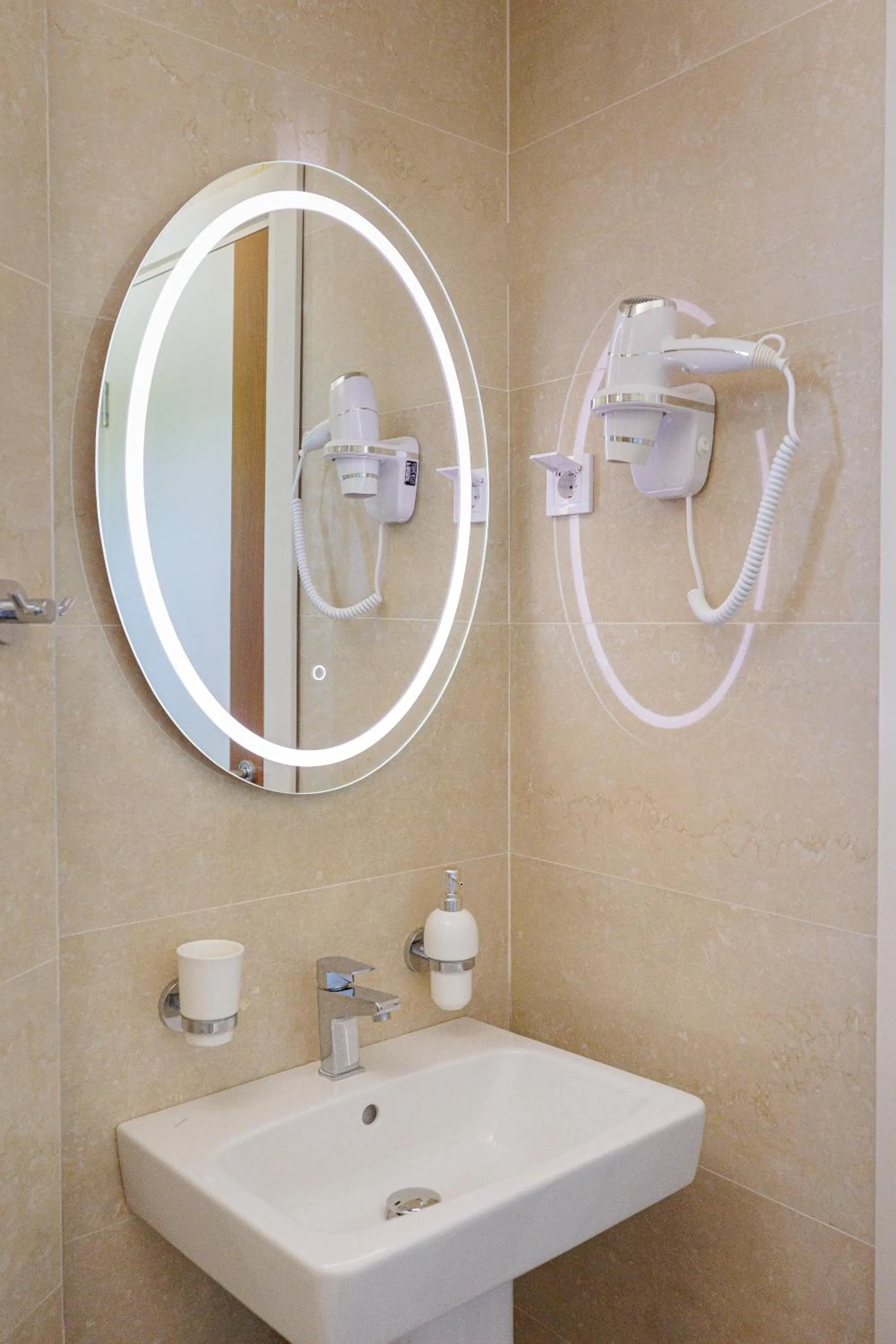 Hotel Kadmo by Aycon