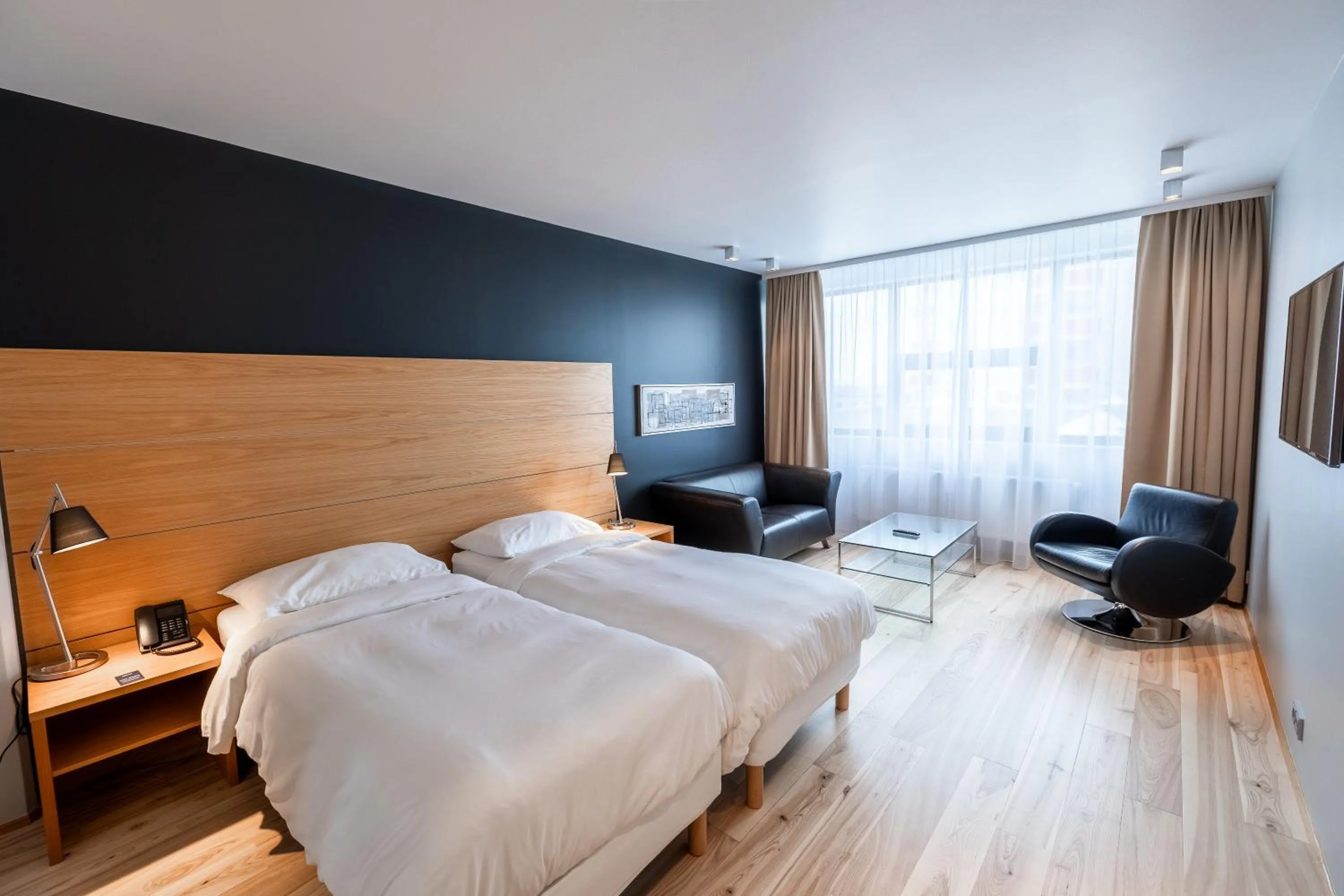 Photo of the whole room, Bed in Park Inn by Radisson Reykjavik Keflavík Airport