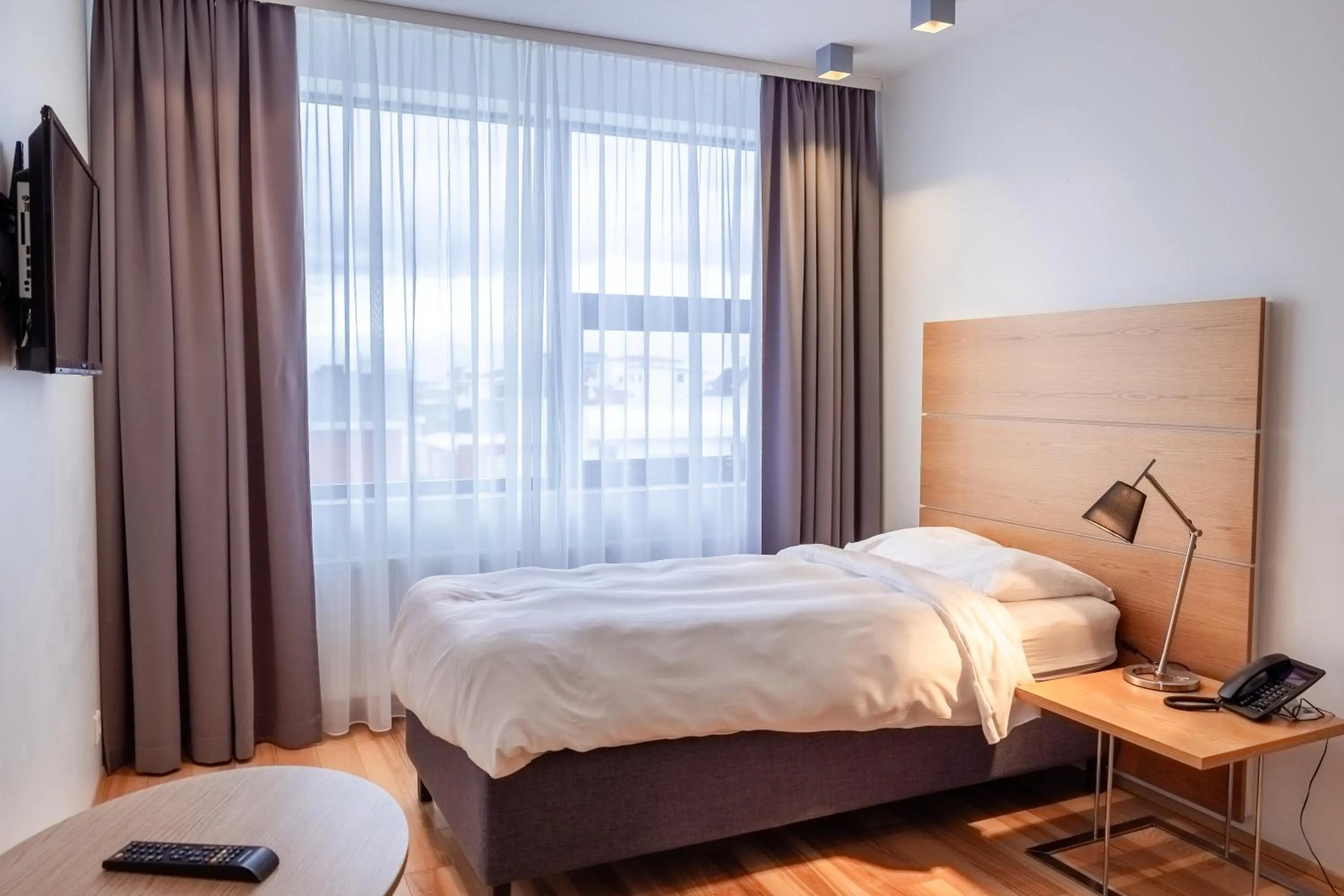 Photo of the whole room, Bed in Park Inn by Radisson Reykjavik Keflavík Airport