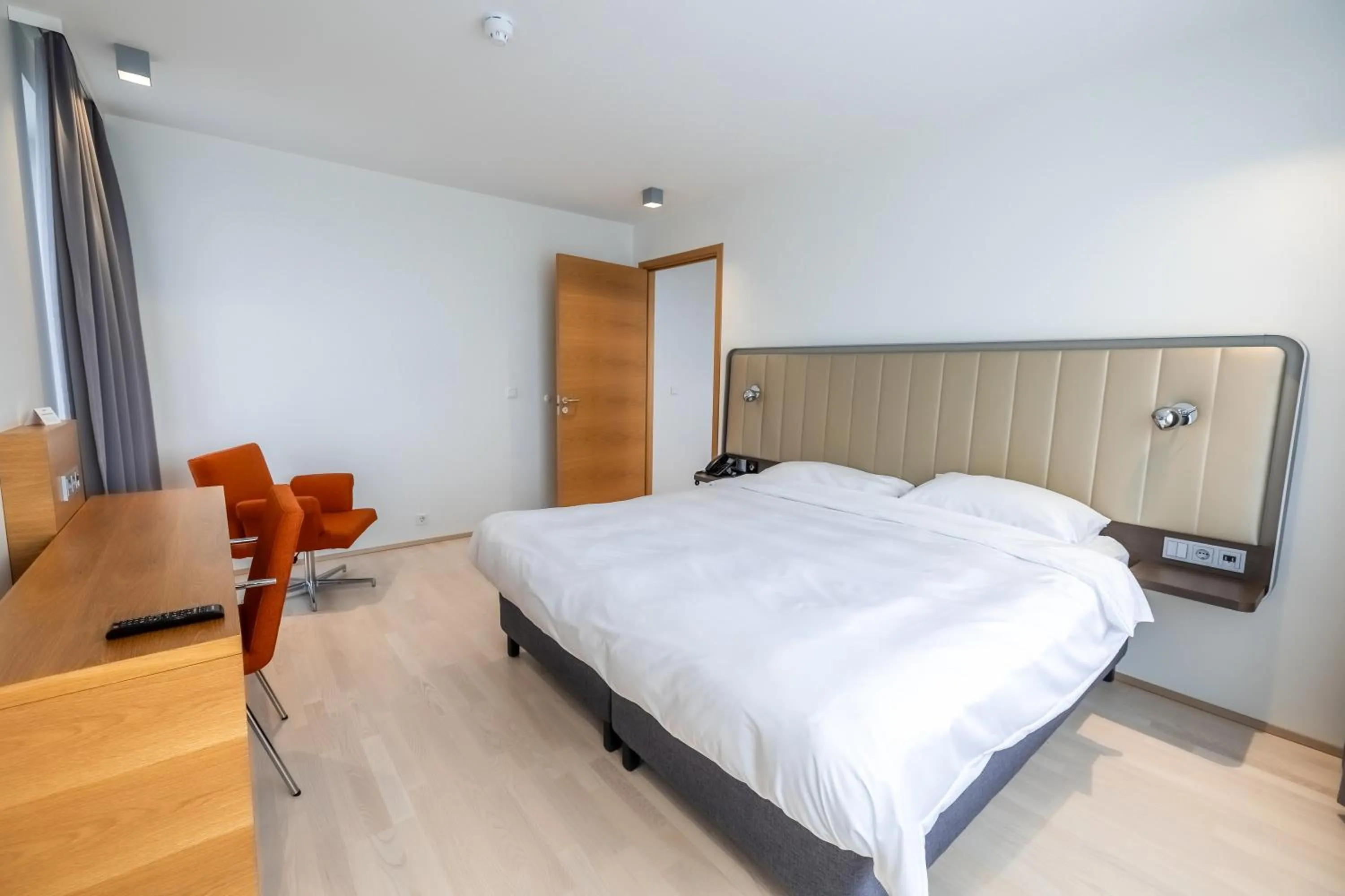 Bedroom, Bed in Park Inn by Radisson Reykjavik Keflavík Airport