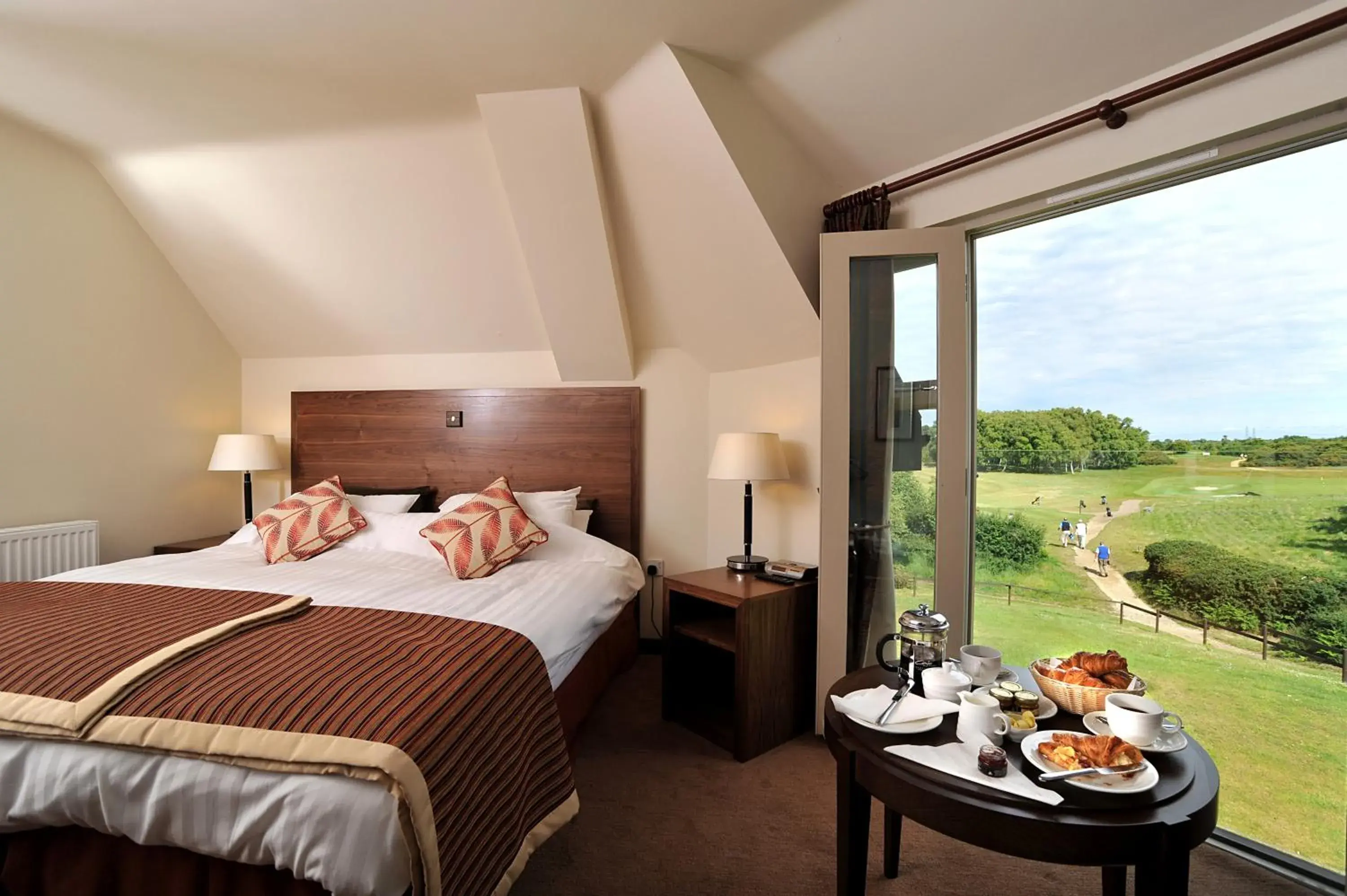 Double or Twin Room with Golf View in Thorpeness Golf Club and Hotel Double or Twin Room with Golf View in Thorpeness Golf Club and Hotel