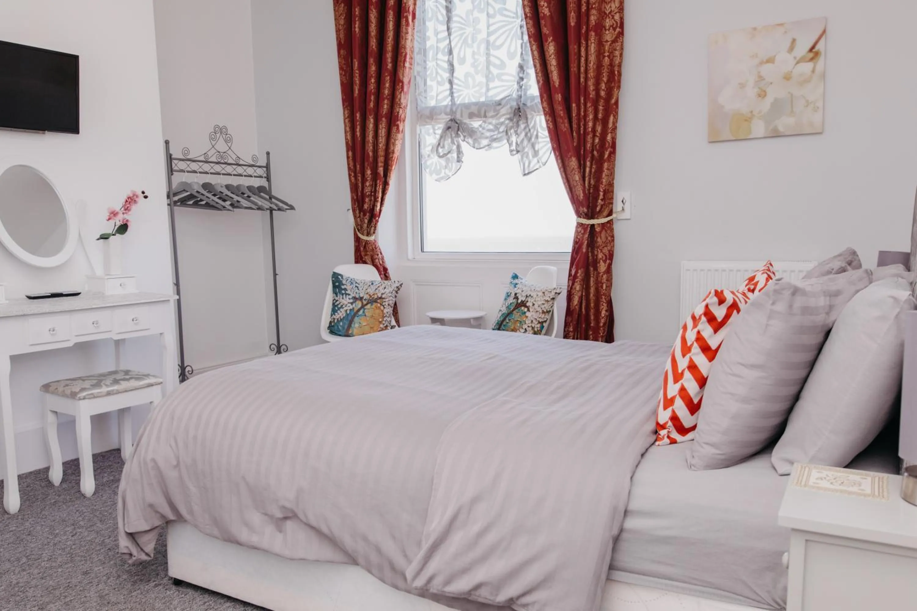 Bed in Sherwood Hotel