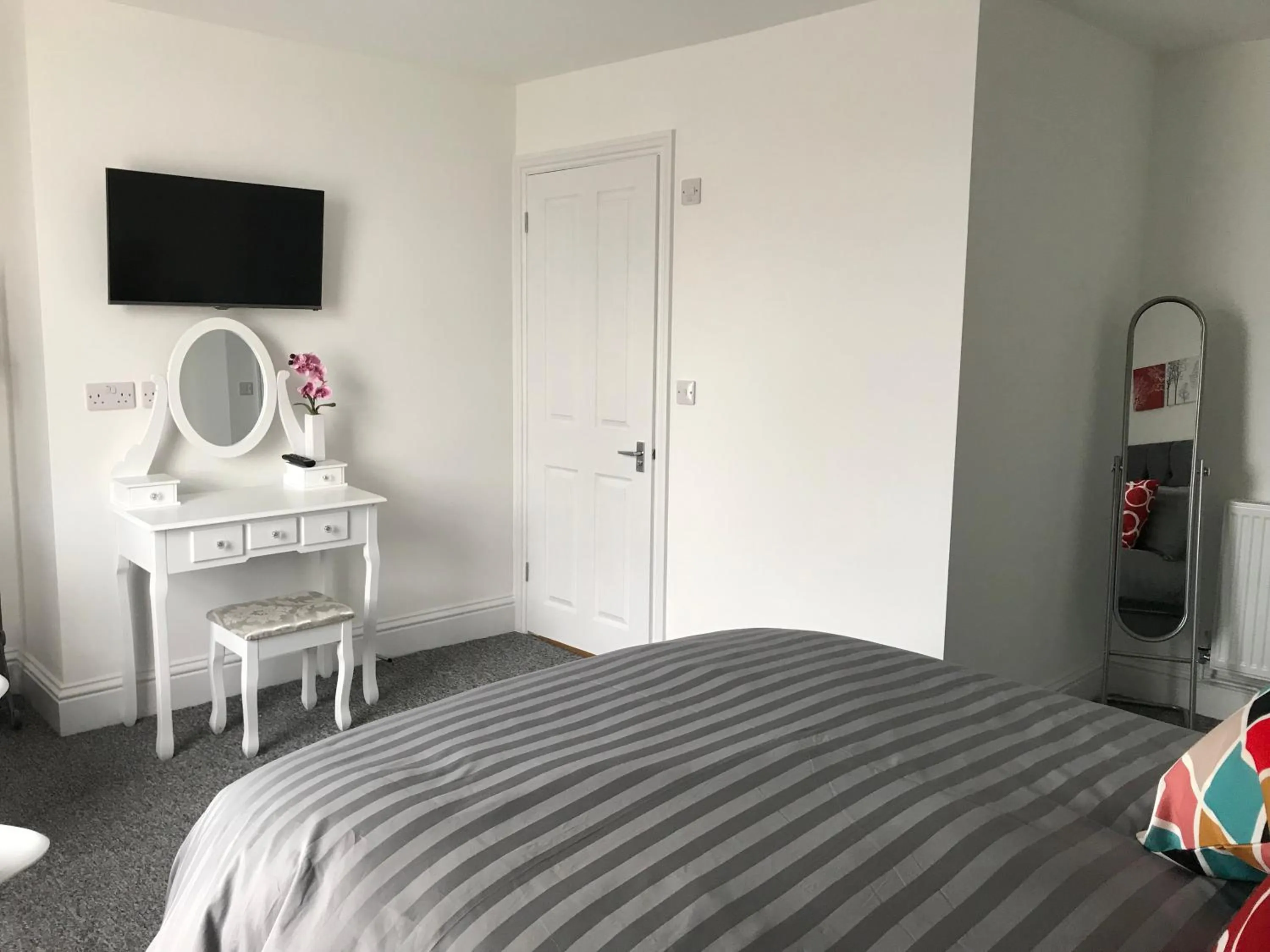 Bed in Sherwood Hotel