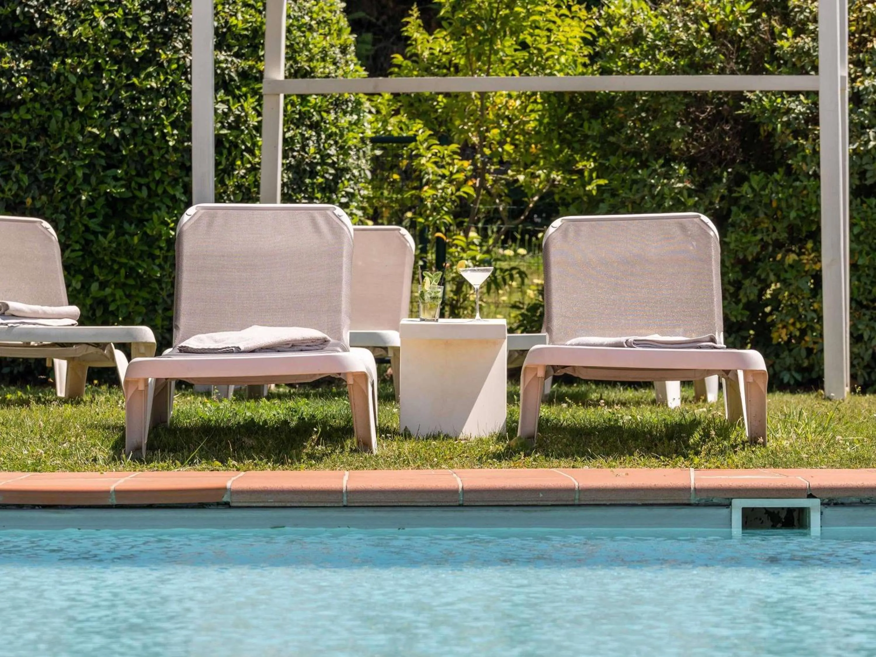 Pool view in Mercure Aix-En-Provence Sainte-Victoire