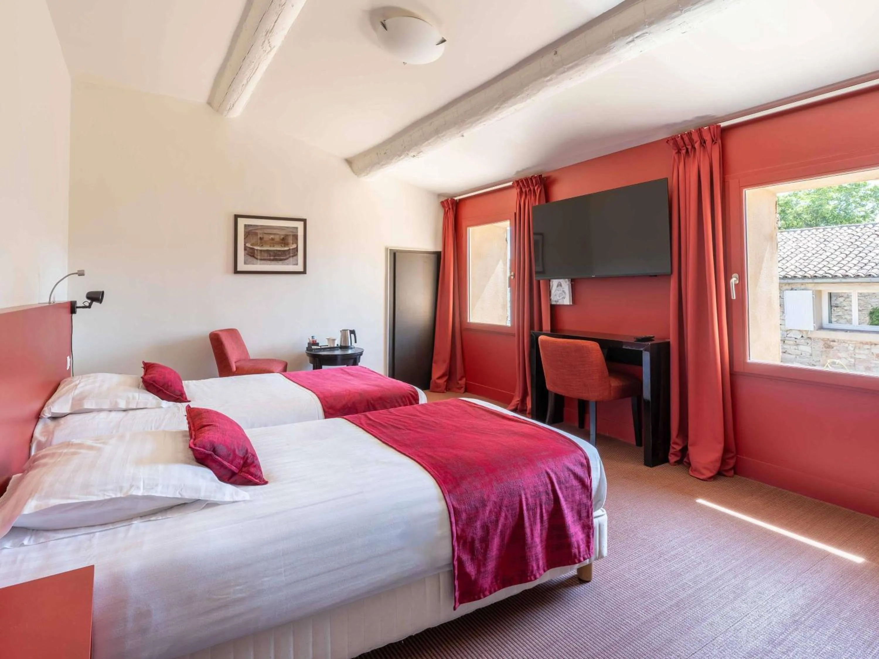 Bedroom, Bed in Mercure Aix-En-Provence Sainte-Victoire