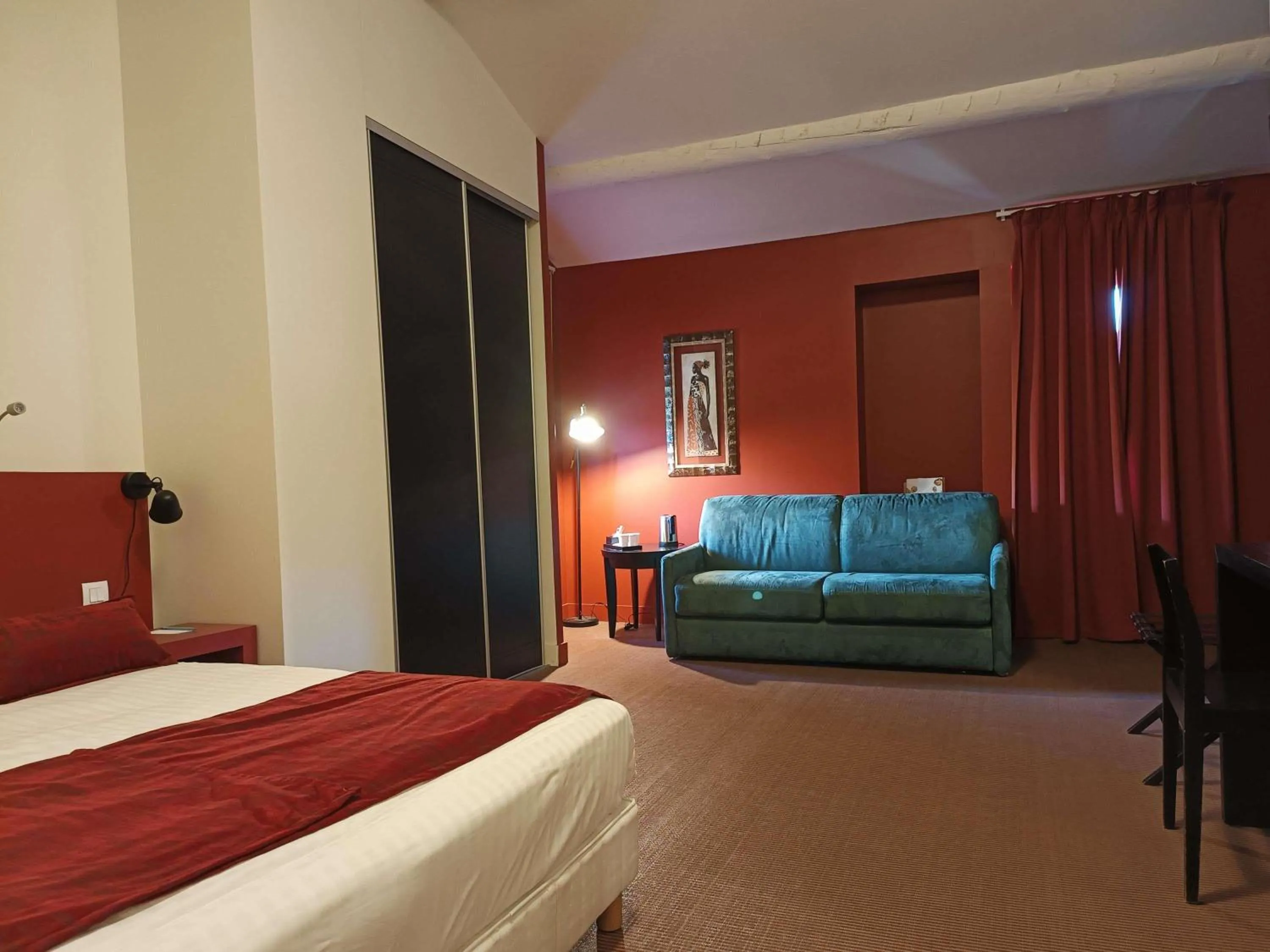 Bedroom, Bed in Mercure Aix-En-Provence Sainte-Victoire