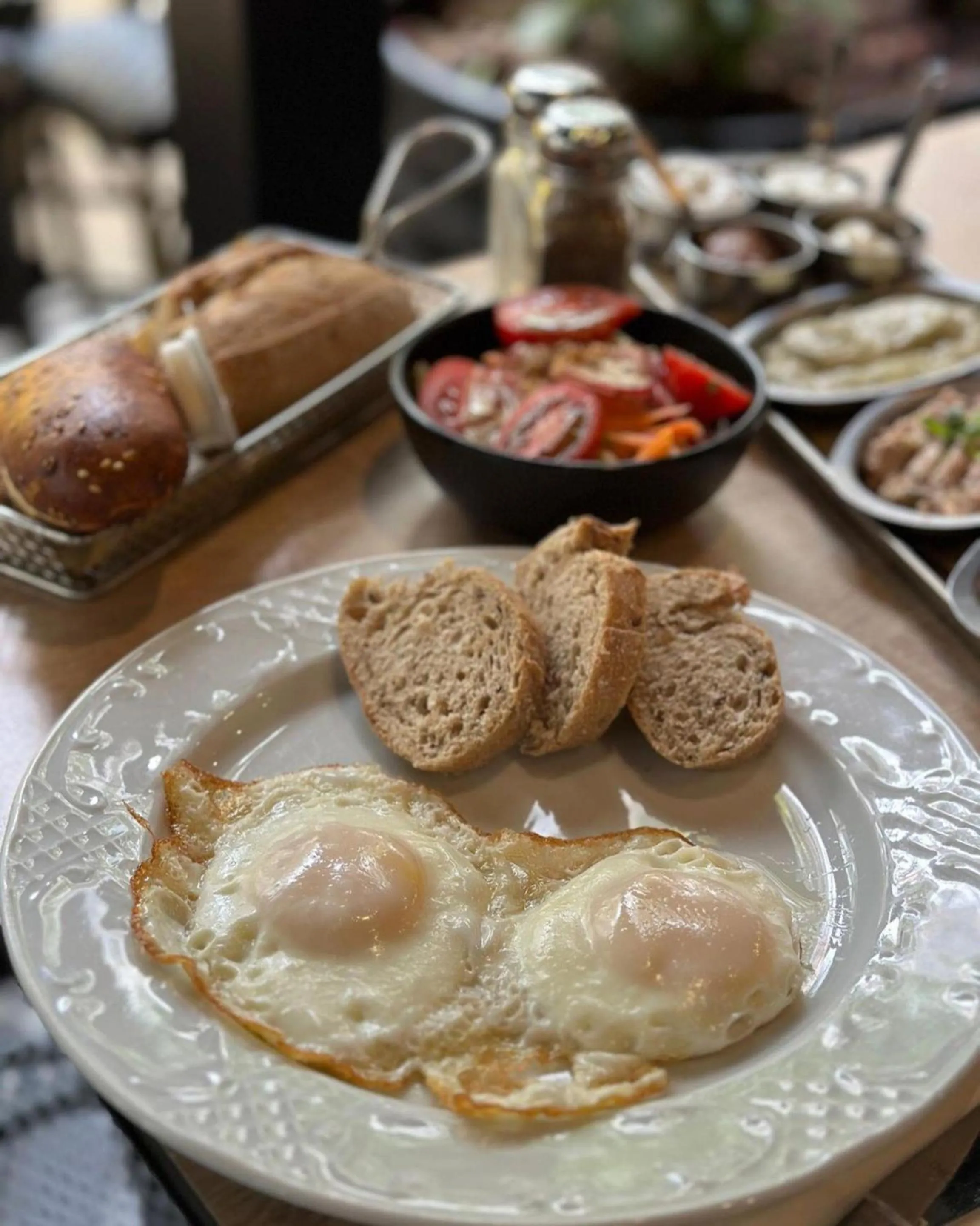 Restaurant/places to eat in Carmella Boutique Hotel