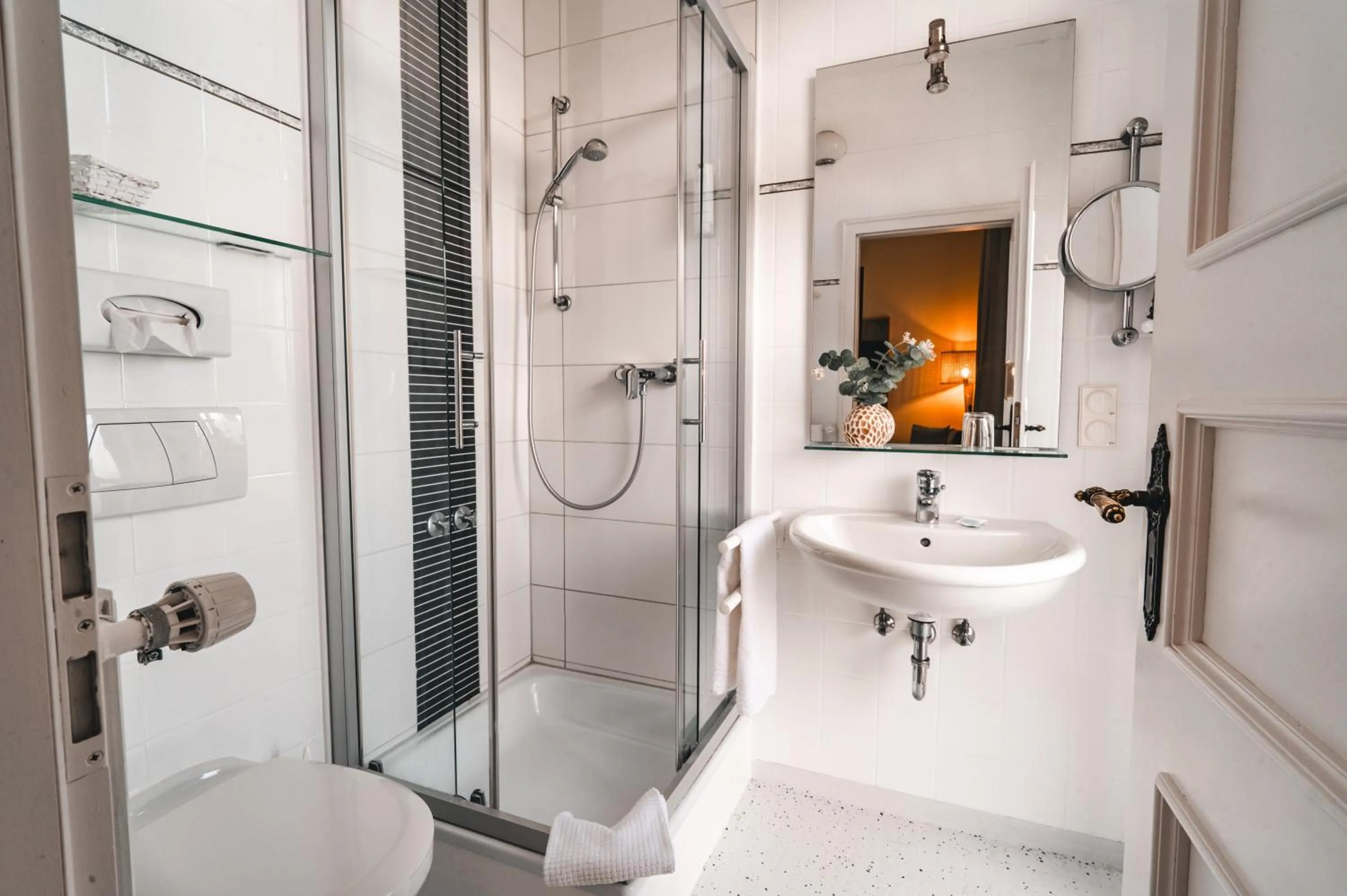 Shower in Hotel Hüttmann