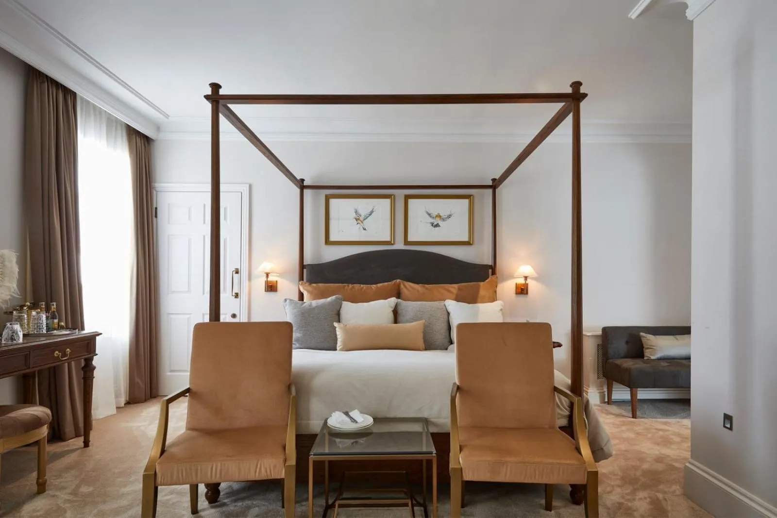 Bed in Lympstone Manor Hotel Restaurant & Vineyard - Relais & Chateaux