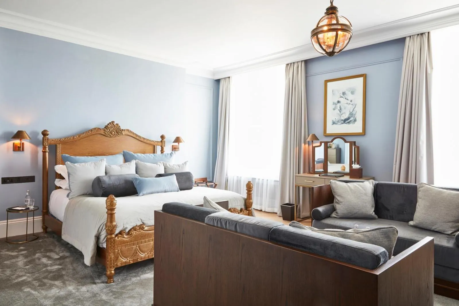 Bed in Lympstone Manor Hotel Restaurant & Vineyard - Relais & Chateaux