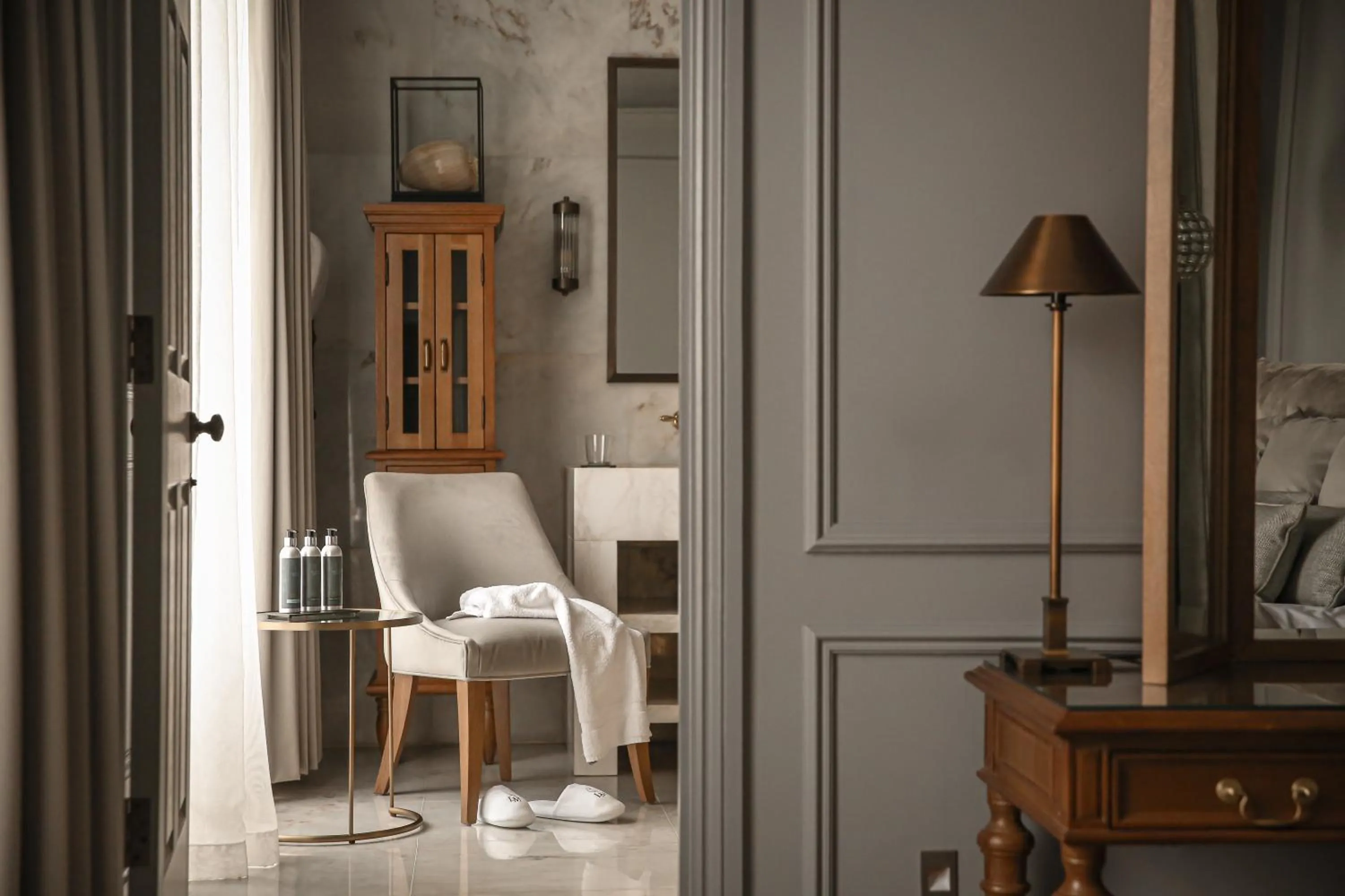 Bathroom in Lympstone Manor Hotel Restaurant & Vineyard - Relais & Chateaux