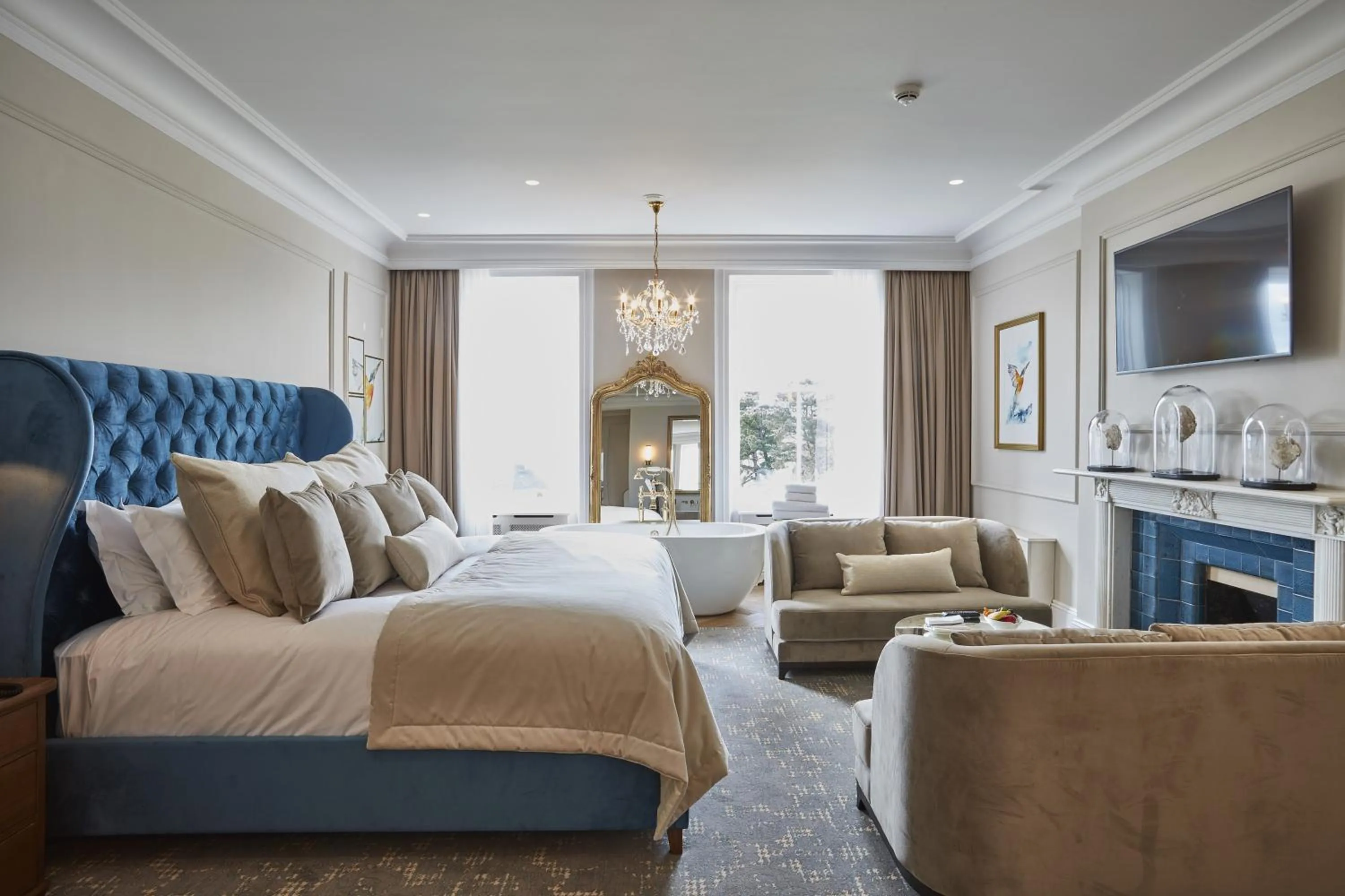 Bed in Lympstone Manor Hotel Restaurant & Vineyard - Relais & Chateaux