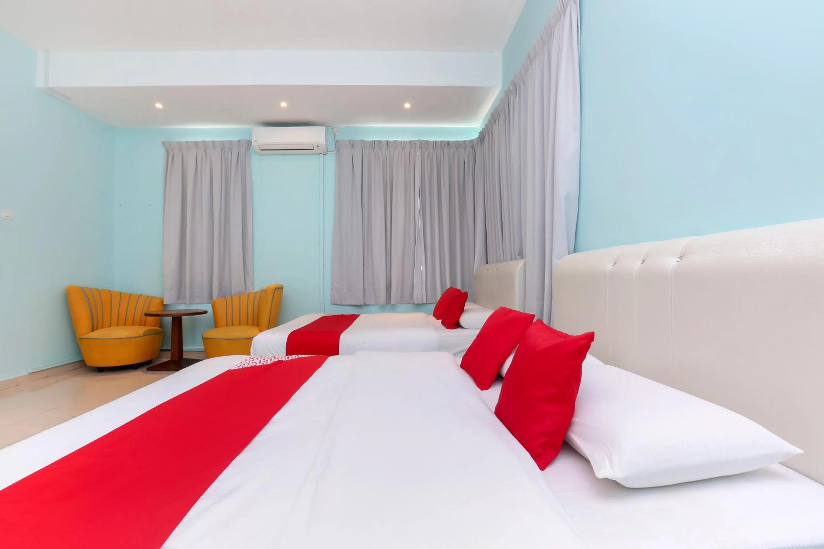 Bedroom, Bed in Hotel O Come Inn Premium