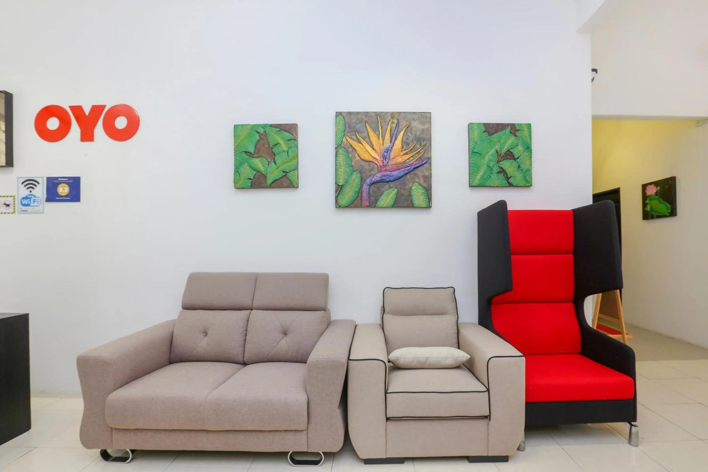 Lobby or reception in Hotel O Come Inn Premium