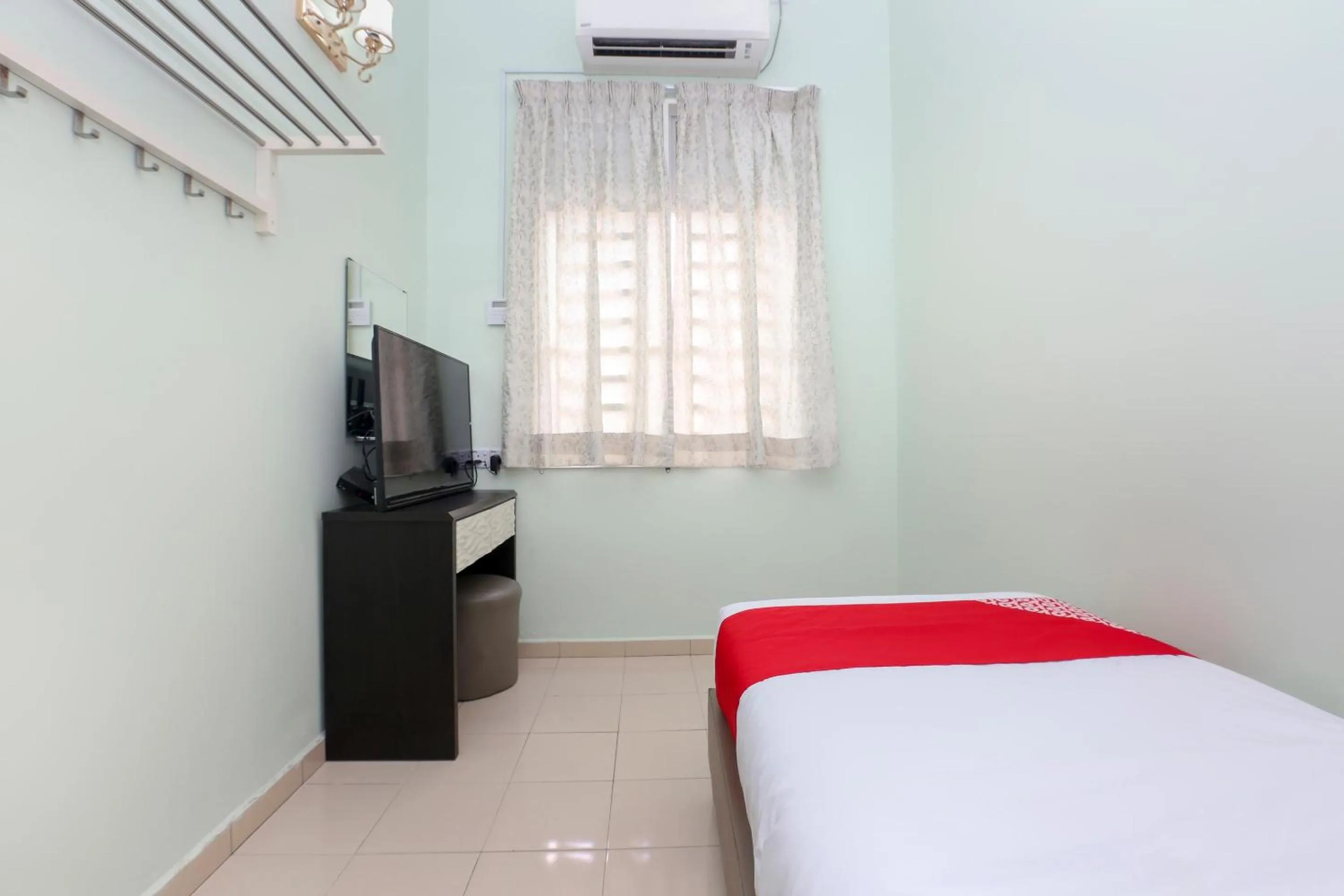 Bedroom, Bed in Hotel O Come Inn Premium