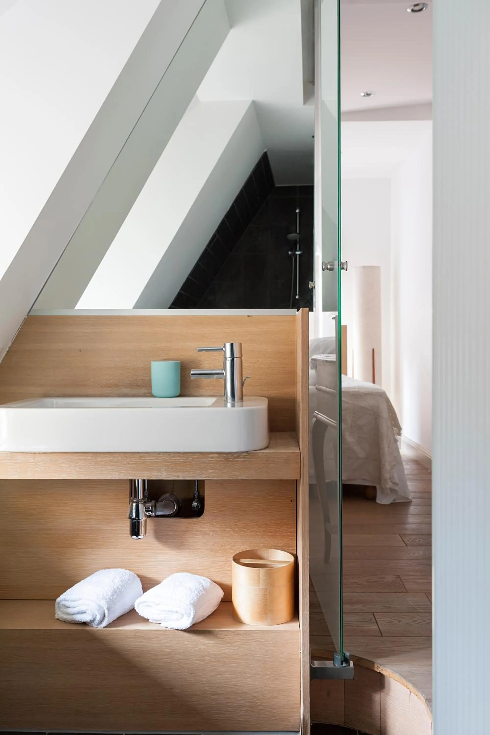 Bathroom in Hôtel Restaurant Le Chut - Petite France