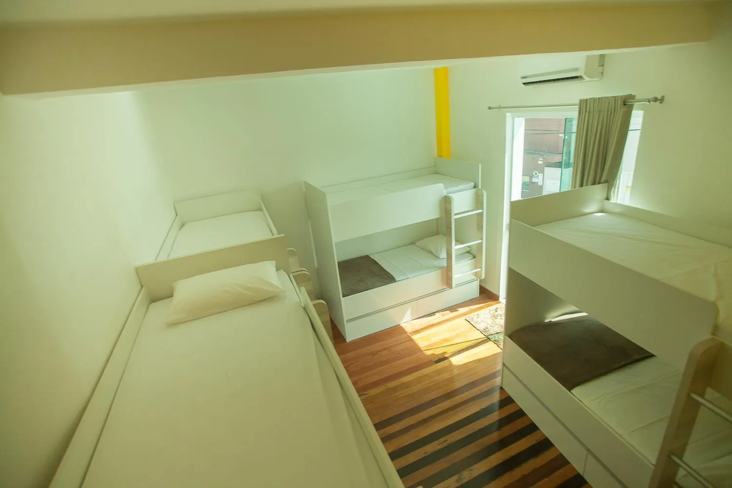 Balcony/Terrace, Bed in The Bridge Hostel Florianópolis