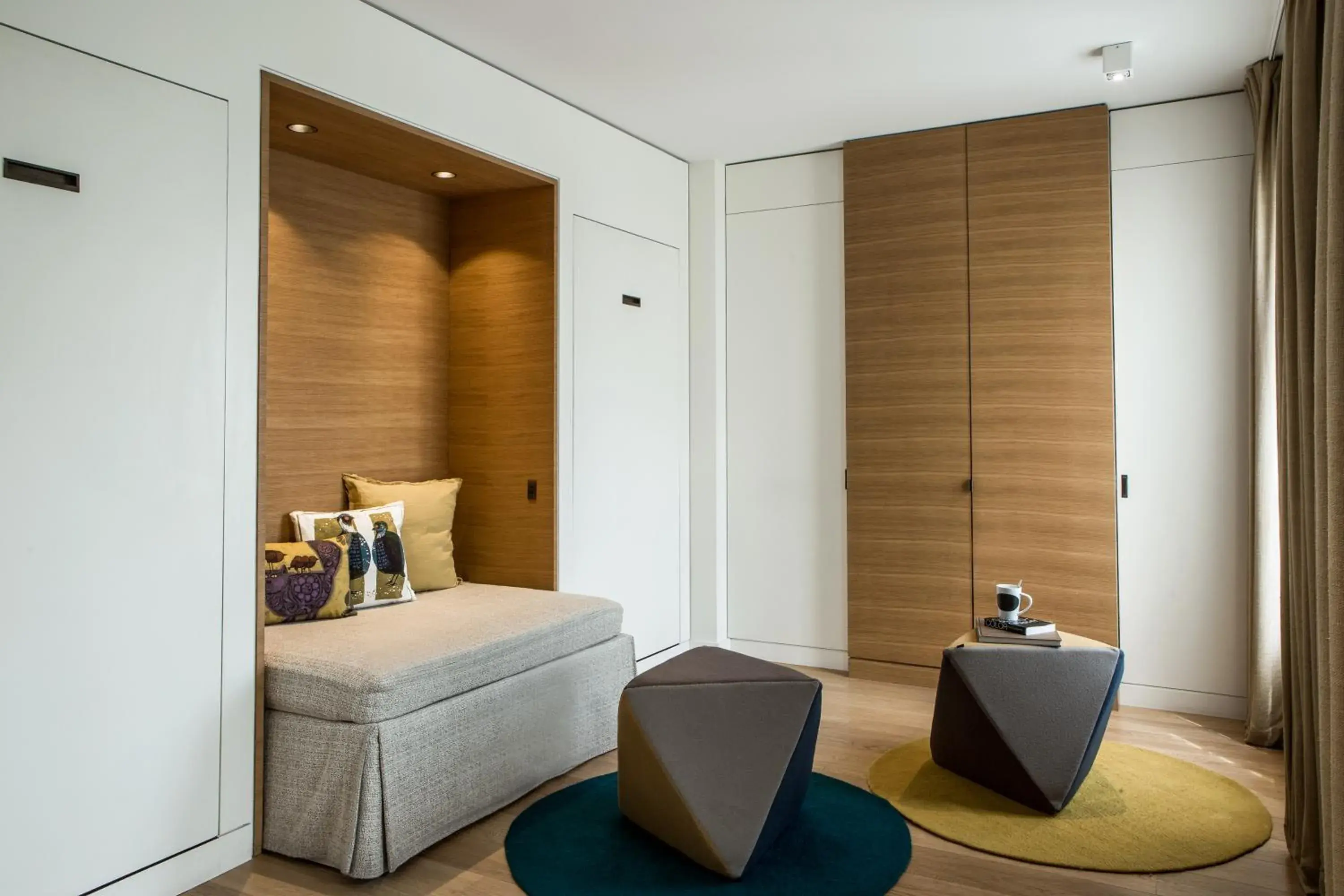 Suite Family and Friends in Hotel Marignan Champs-Elysées Suite Family and Friends in Hotel Marignan Champs-Elysées