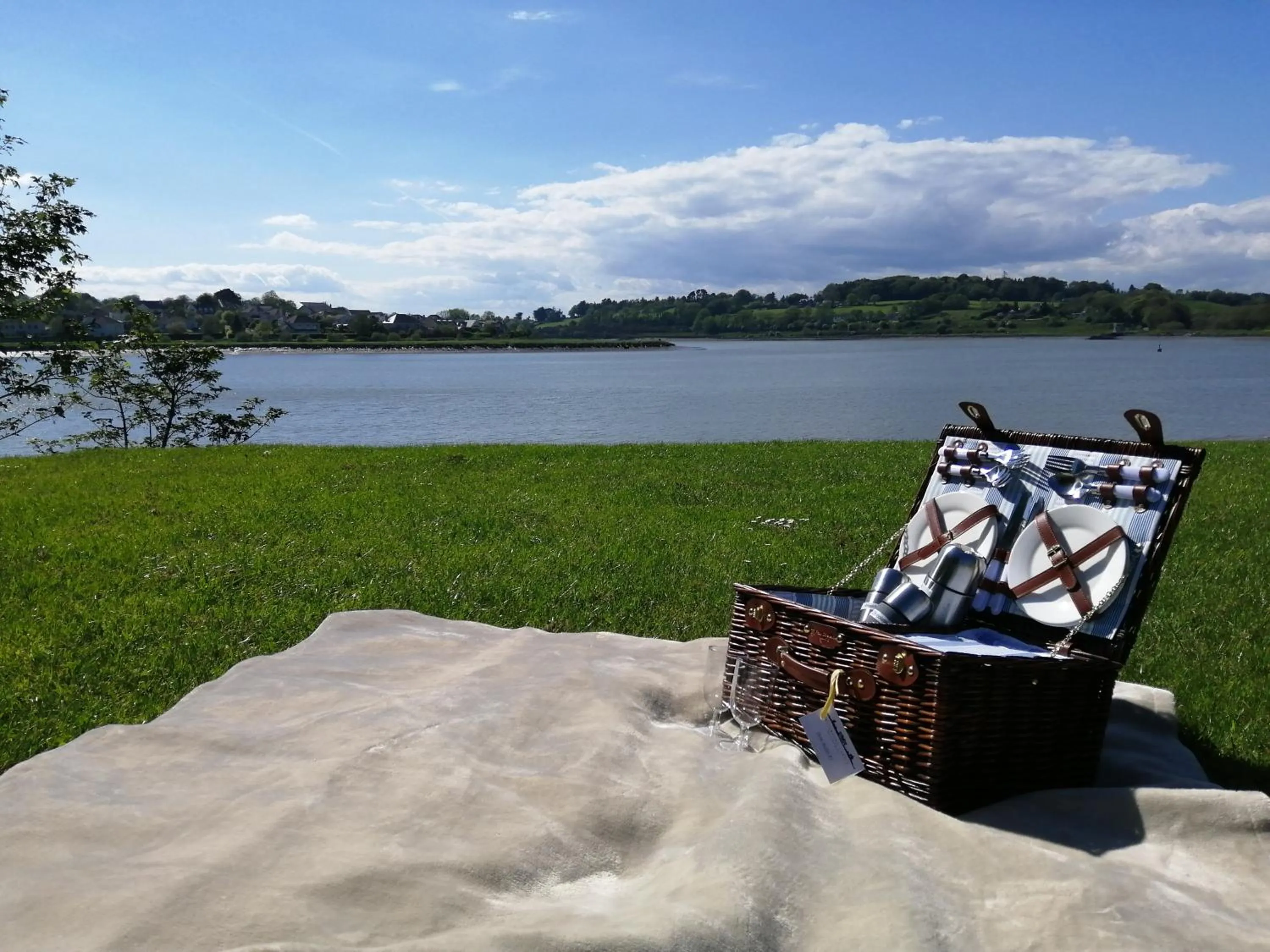 Food and drinks in Waterford Castle Hotel Lodges