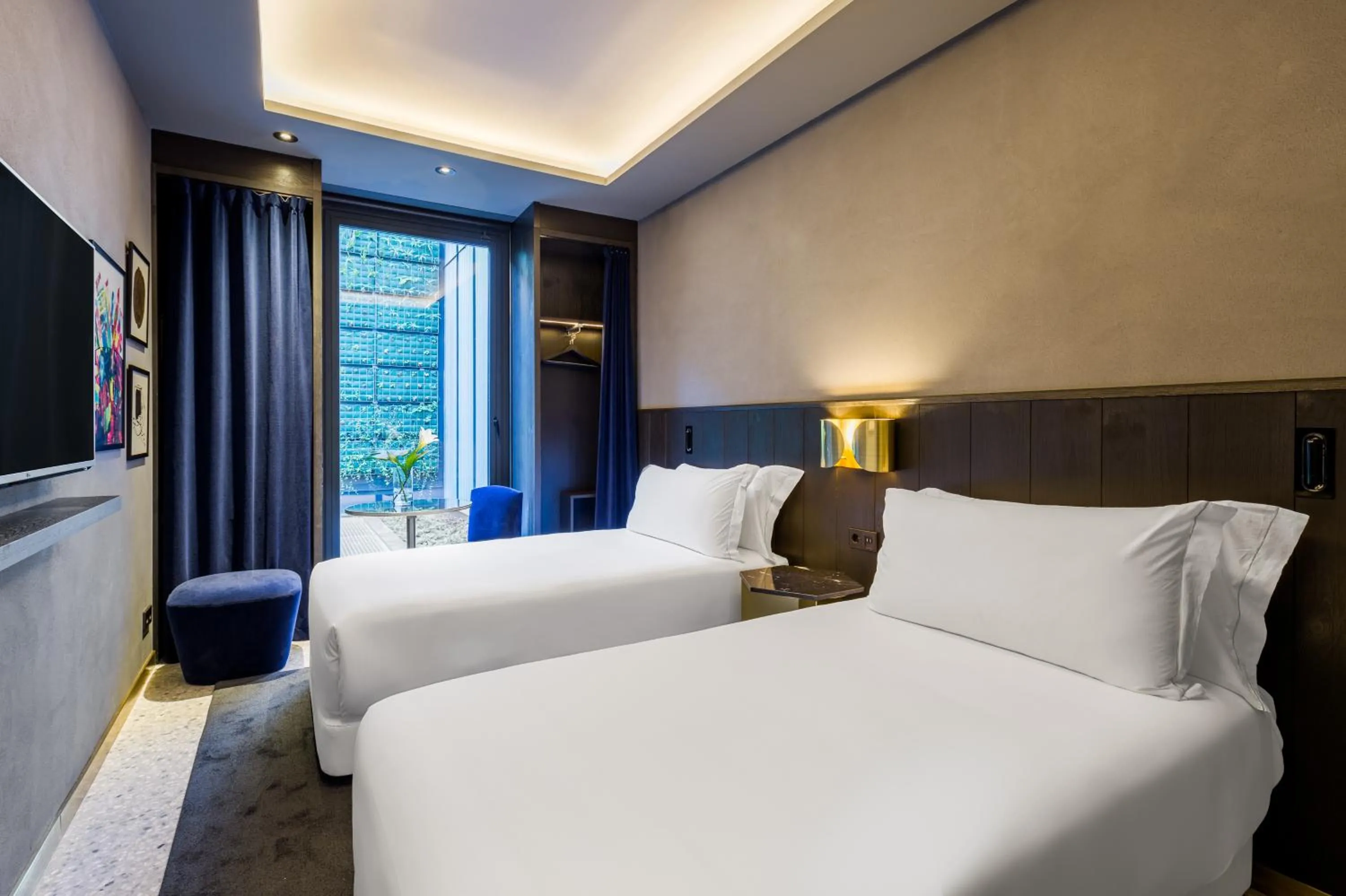 Decorative detail, Bed in Room Mate Collection Gerard, Barcelona