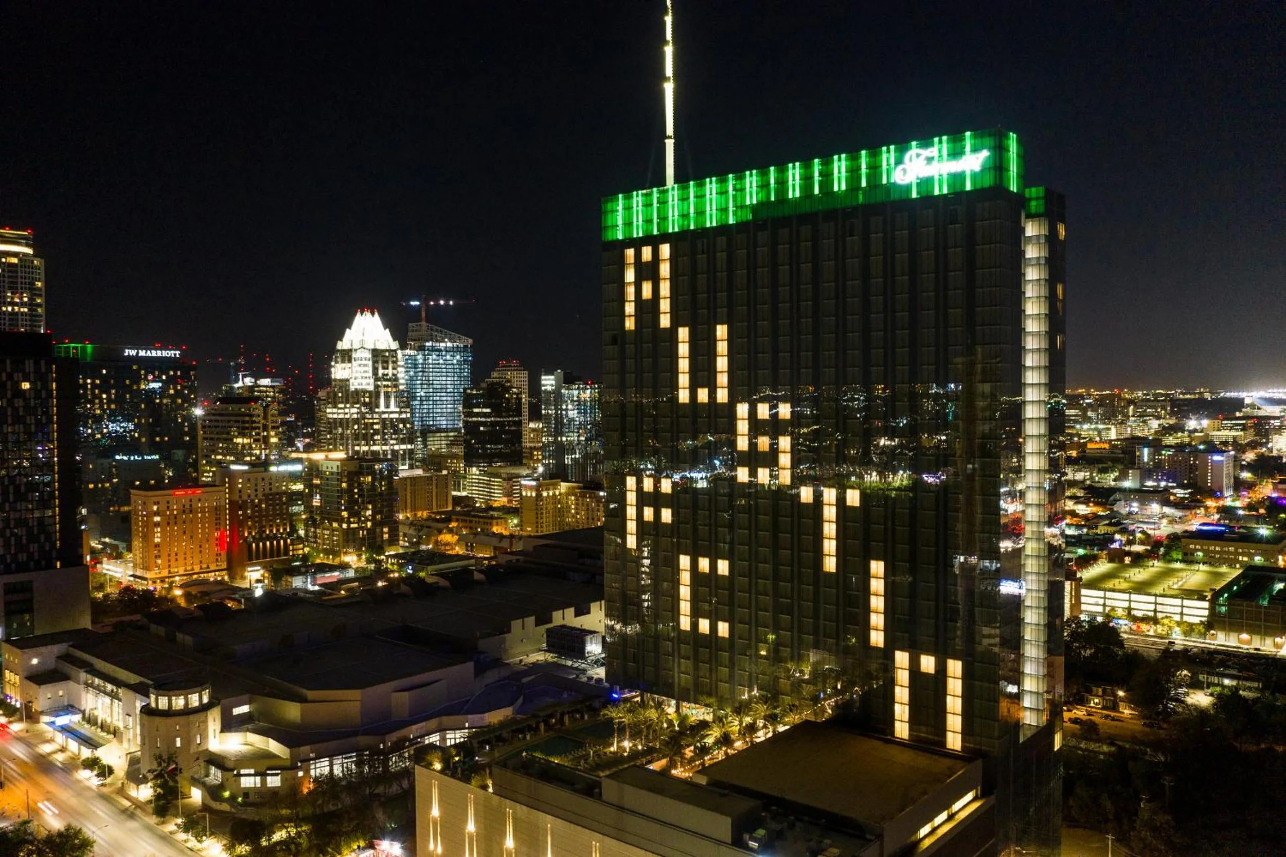 Property building in Fairmont Austin