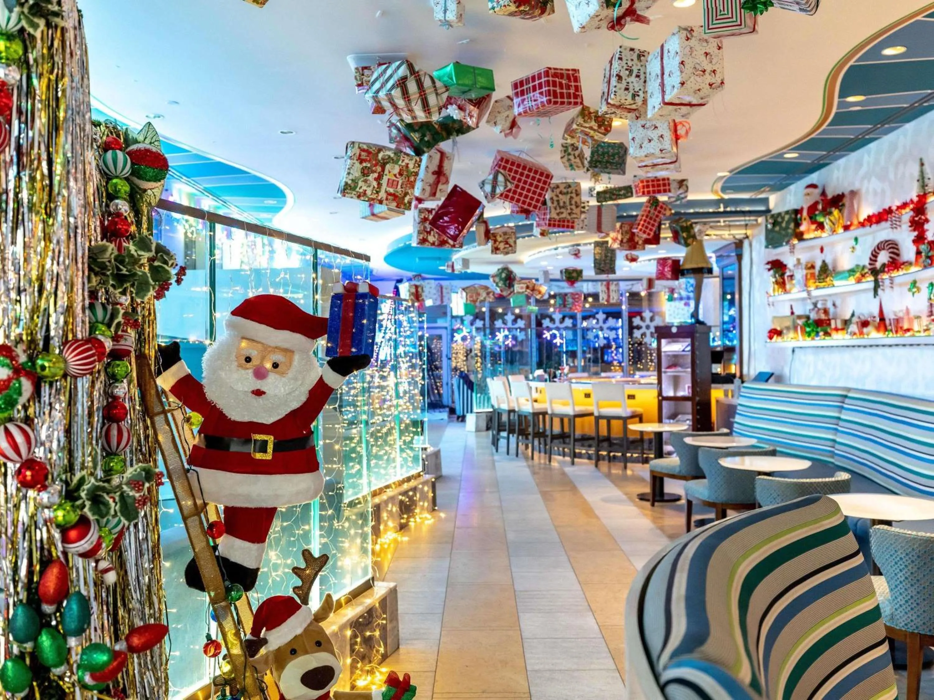 Lounge or bar in Fairmont Austin