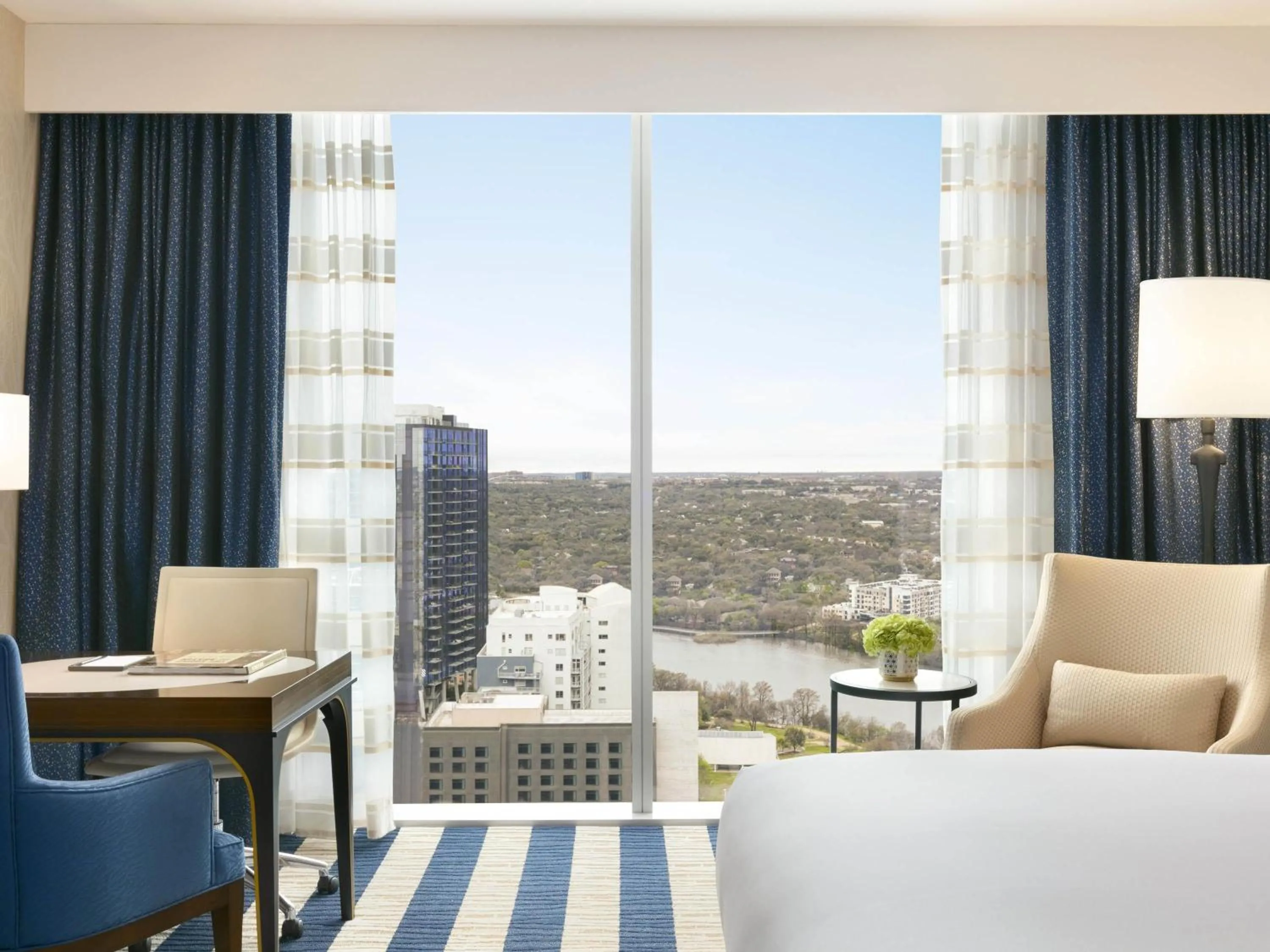 Bedroom, Bed in Fairmont Austin