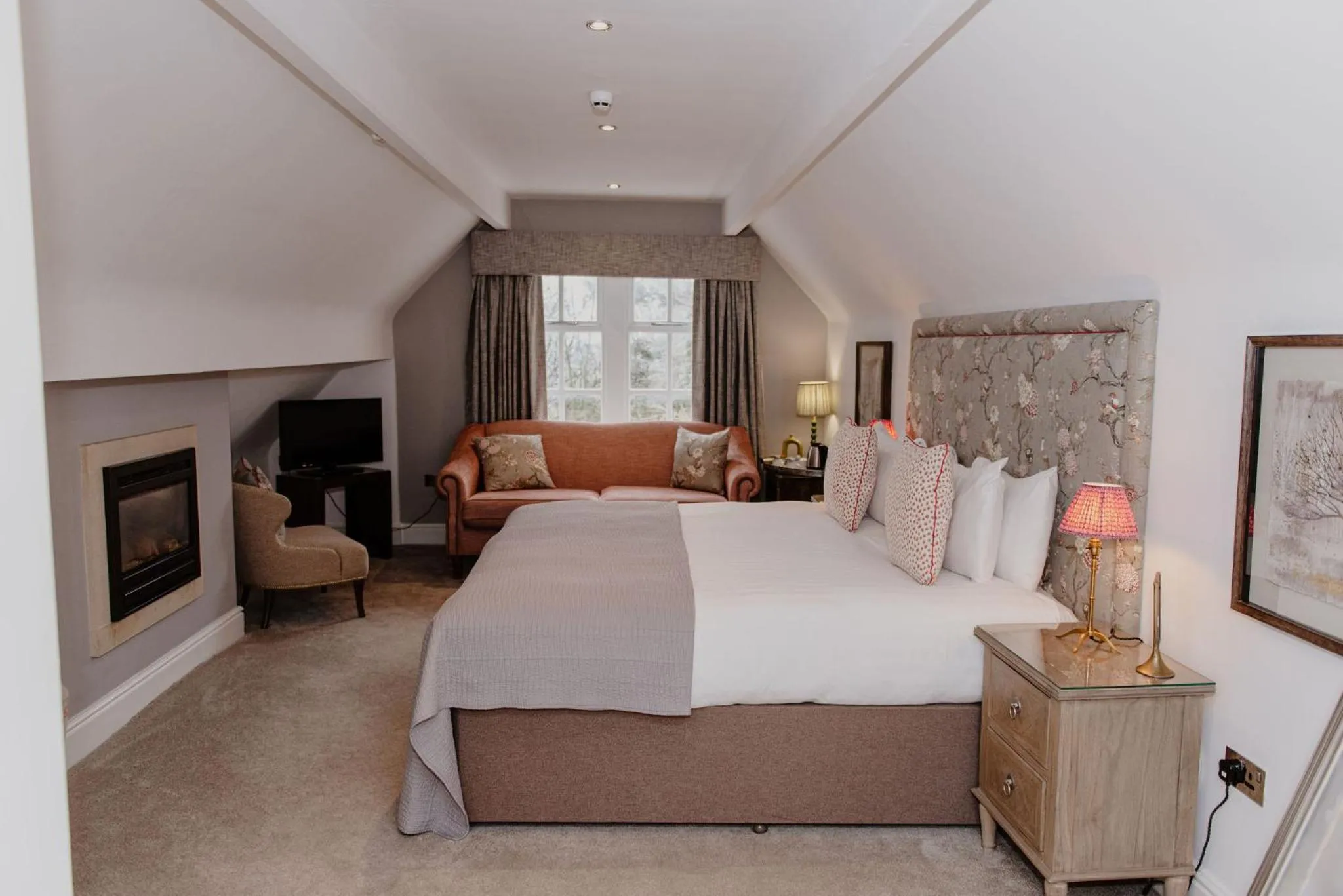 Bed in Woodlands Hotel