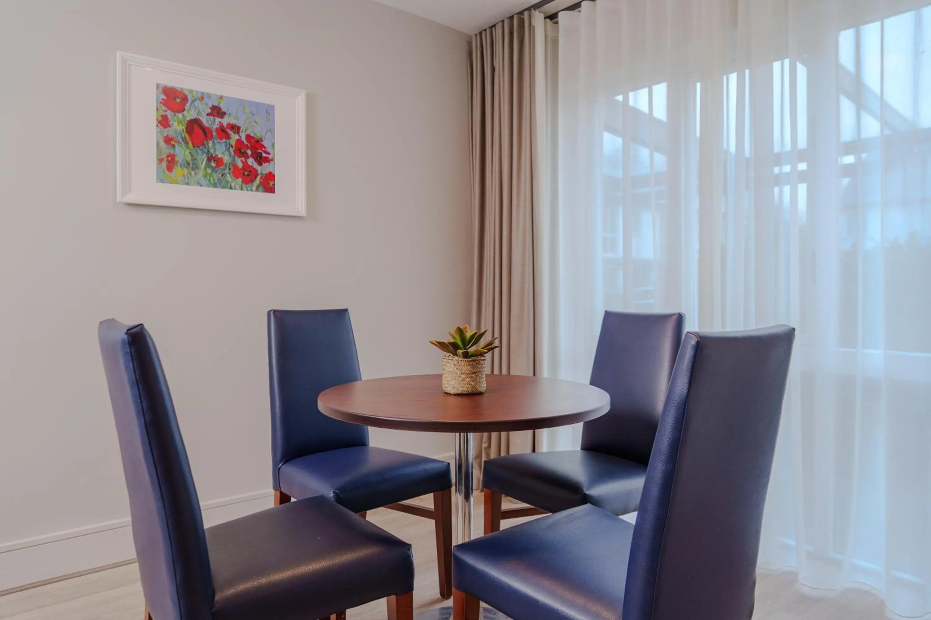 Castle Oaks House Hotel