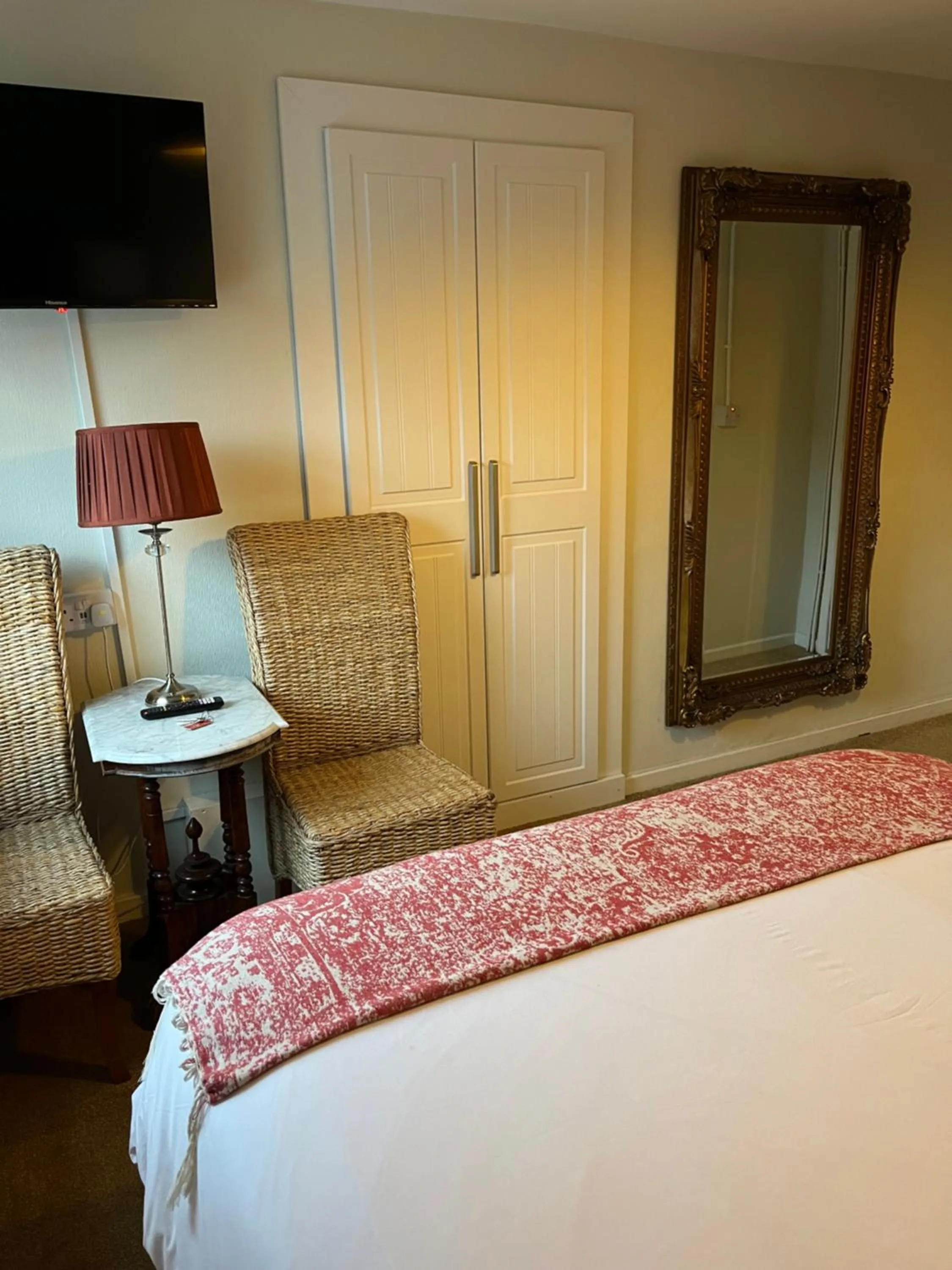 Bed in Overdale Motel