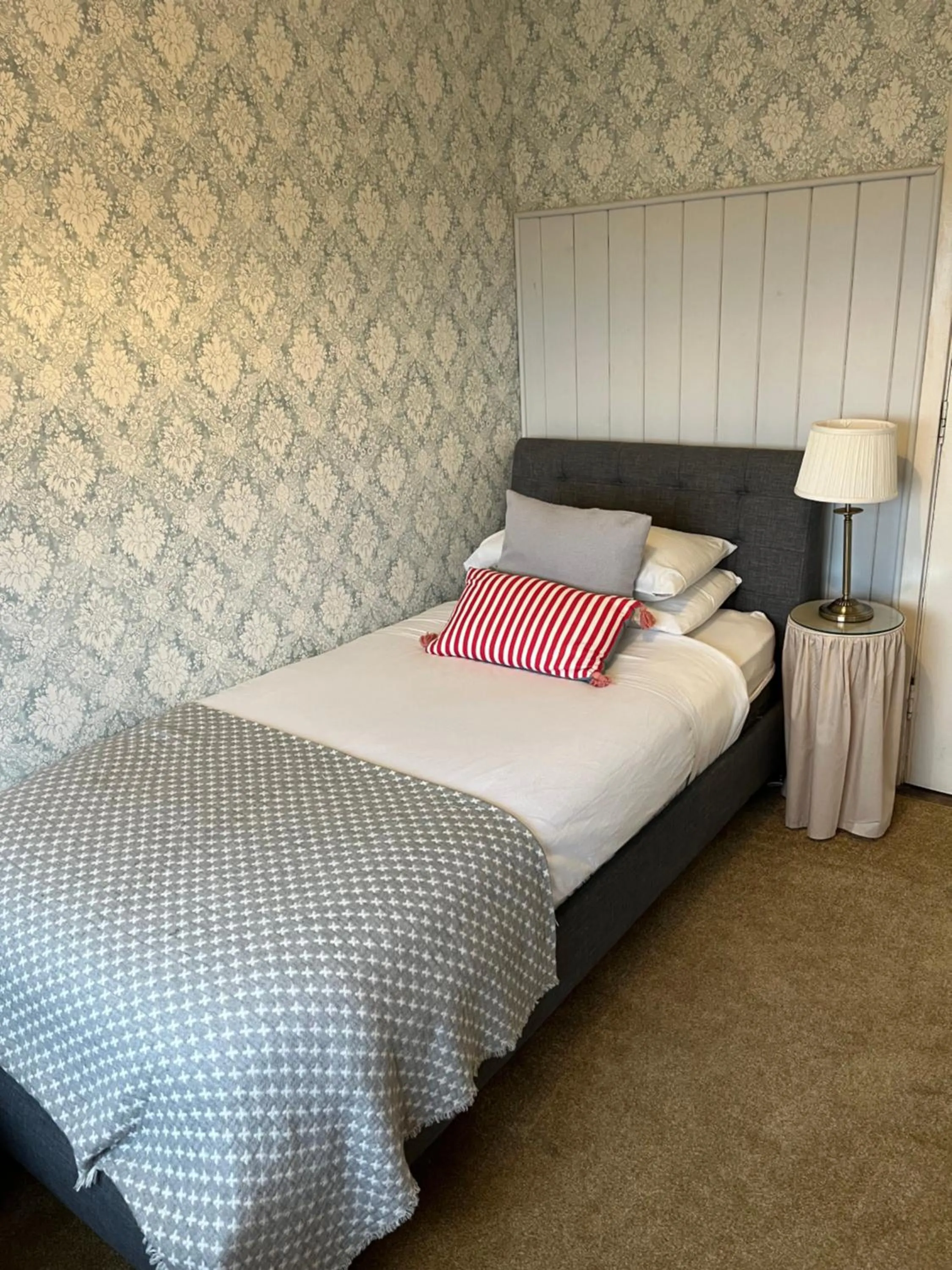 Bed in Overdale Motel