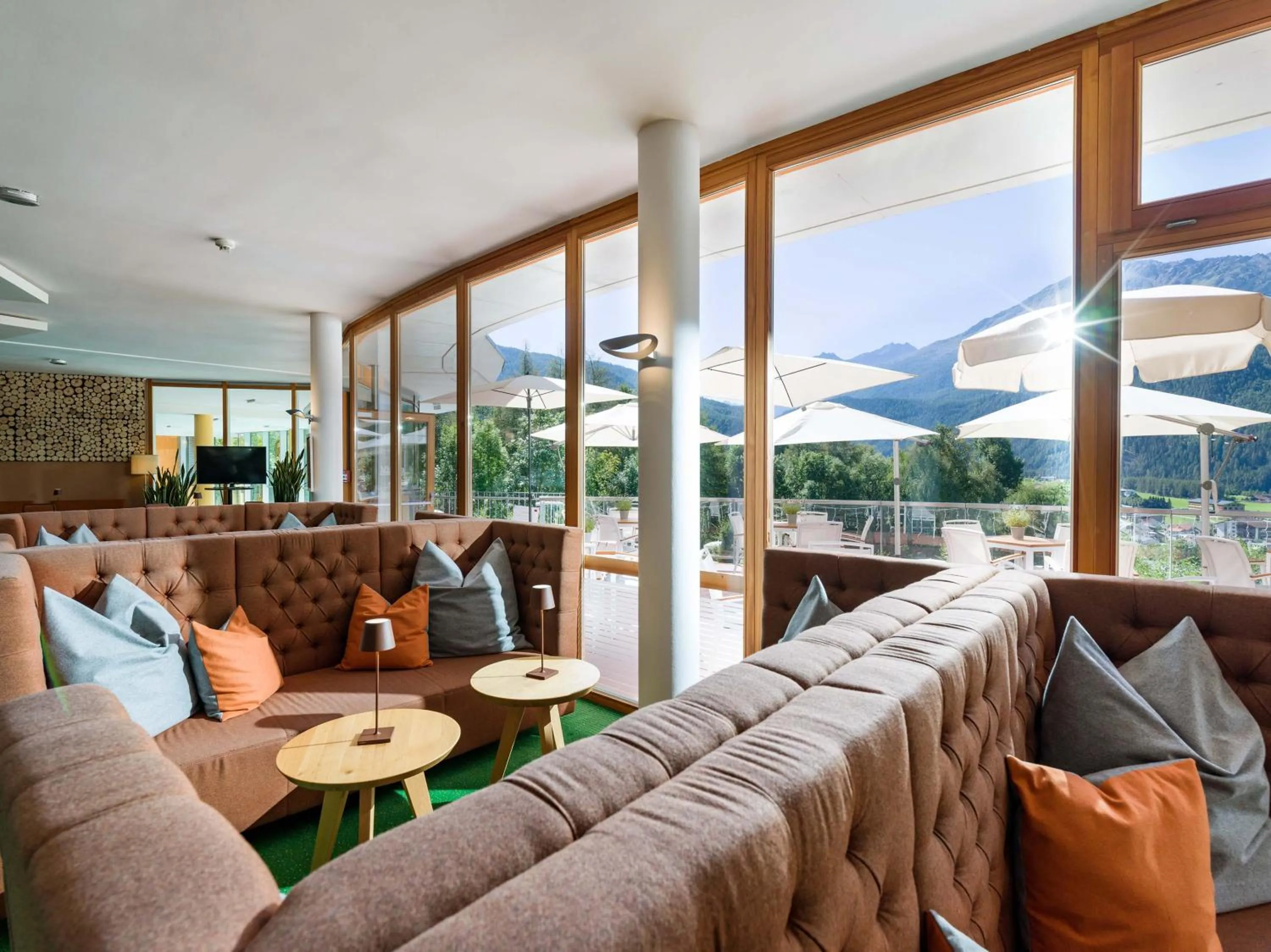 Communal lounge/ TV room in Vivea Hotel Umhausen im Ötztal