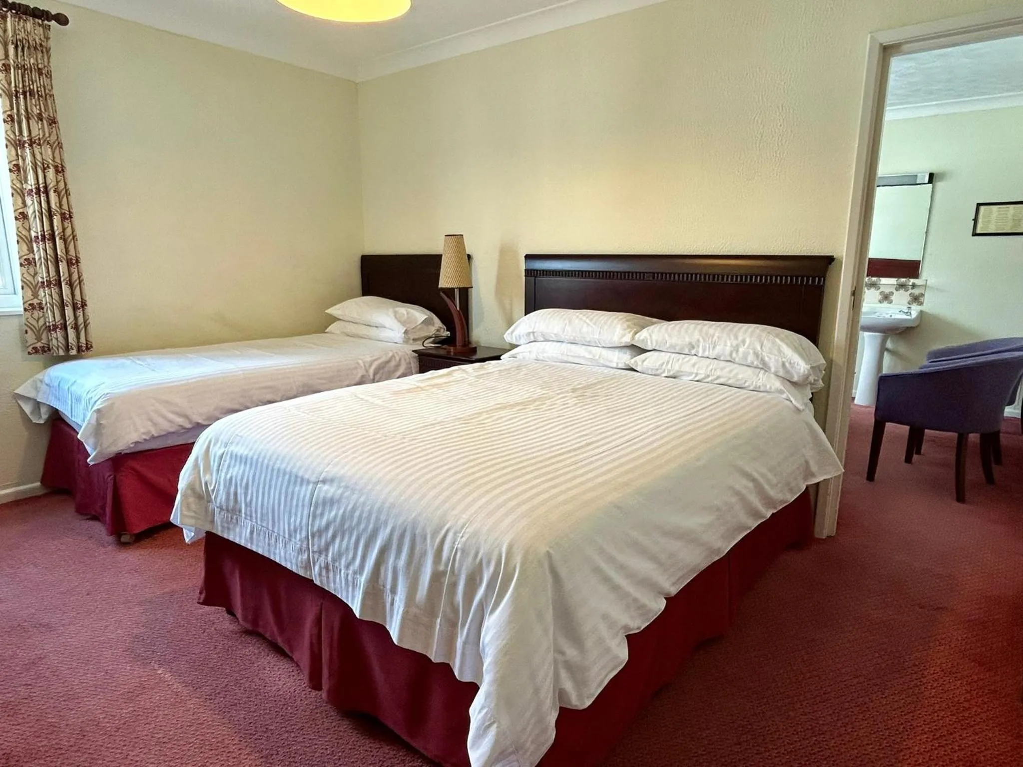 Bed in Regent Court - Seafront, Sandown, Isle of Wight