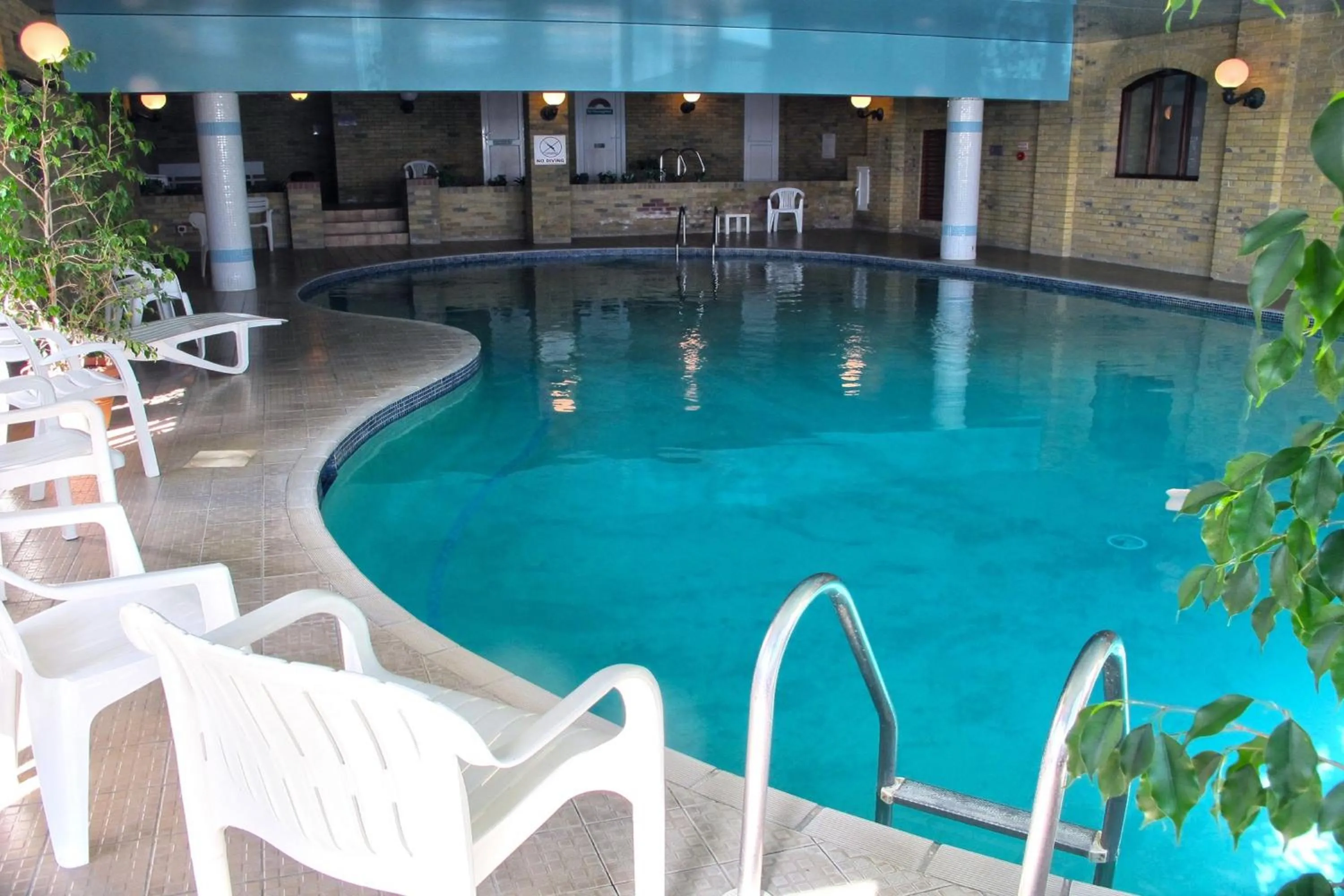 Swimming pool in Regent Court - Seafront, Sandown, Isle of Wight