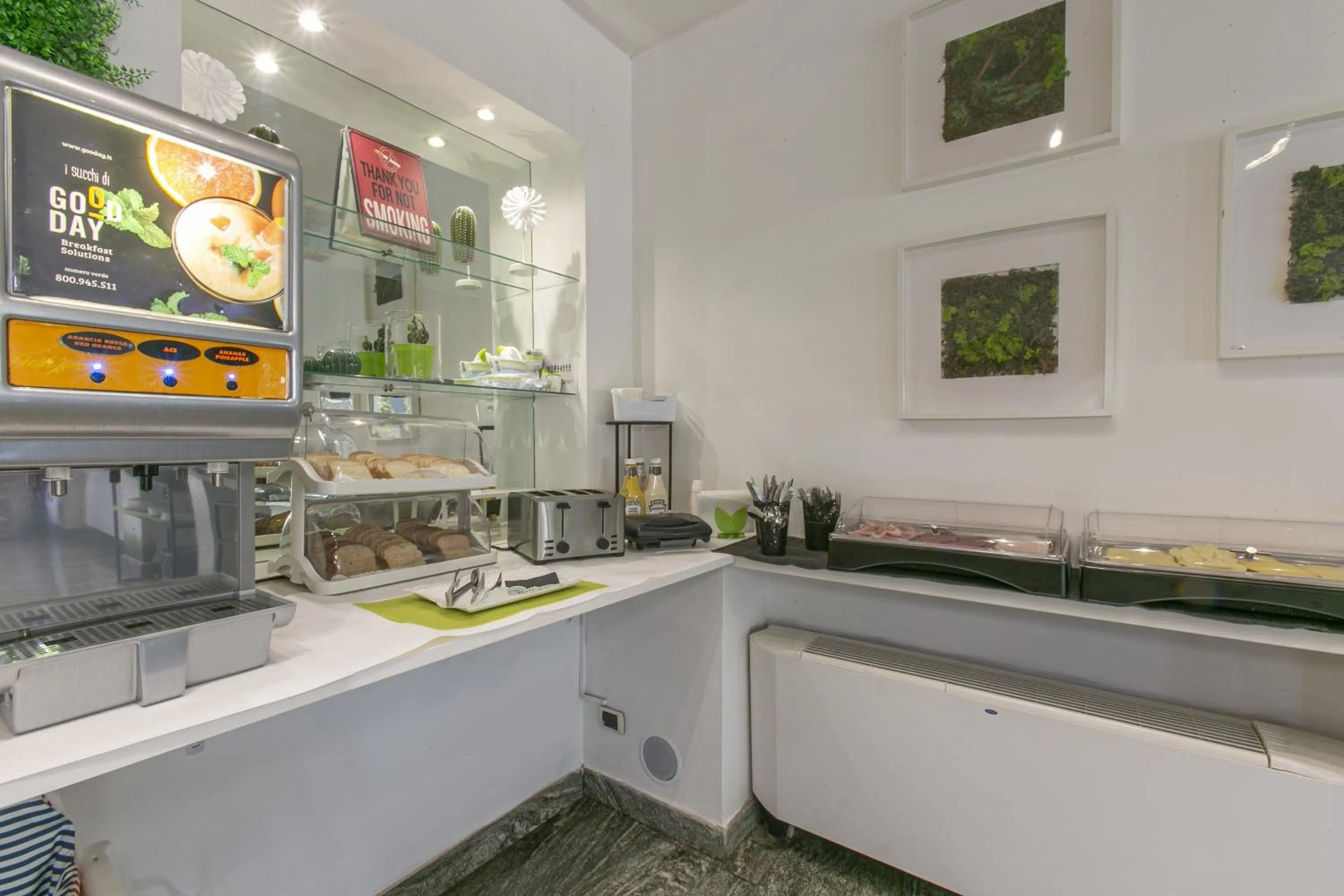 Breakfast in Hotel Boomerang