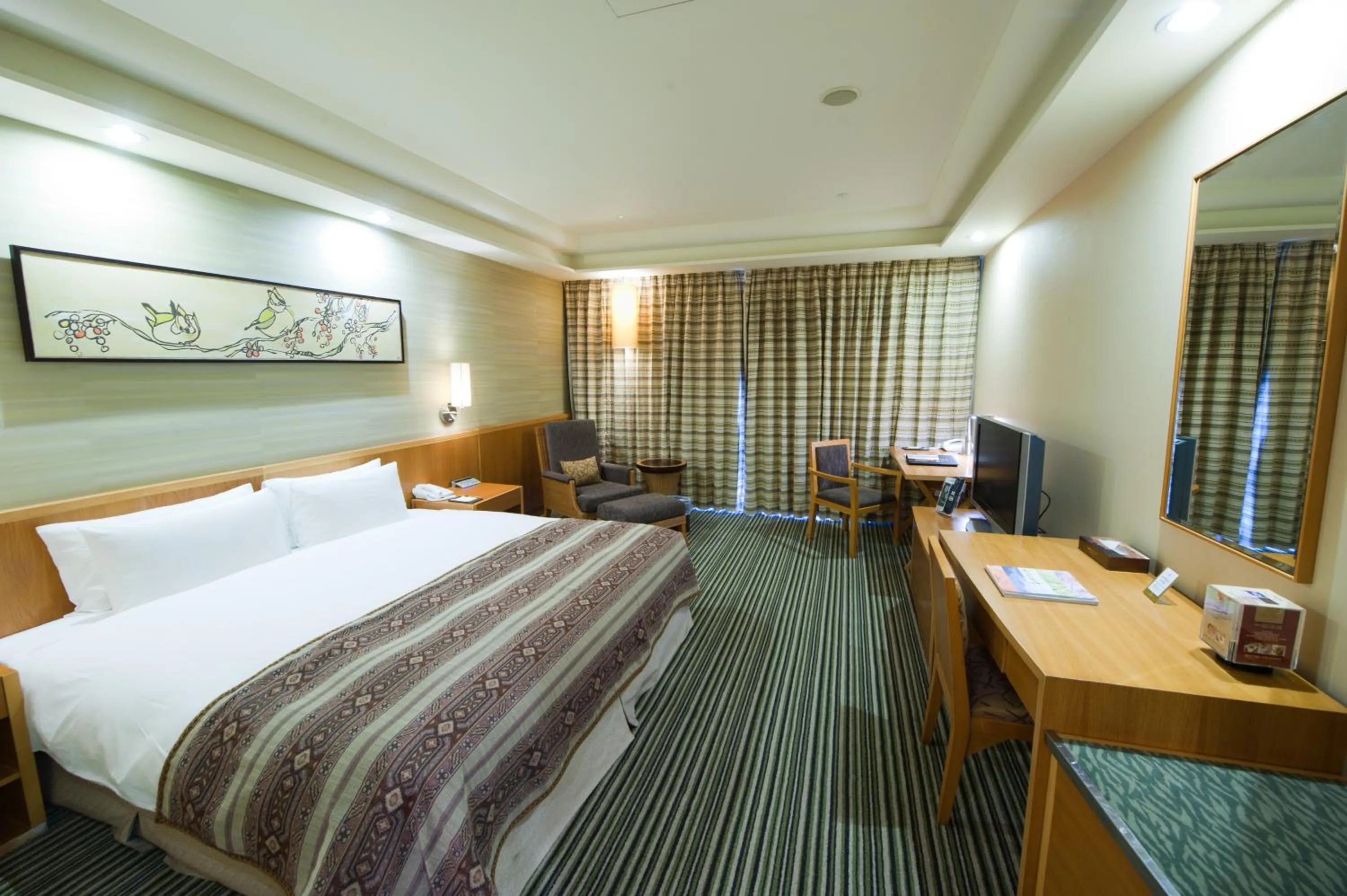 Photo of the whole room, Bed in Nice Prince Hotel