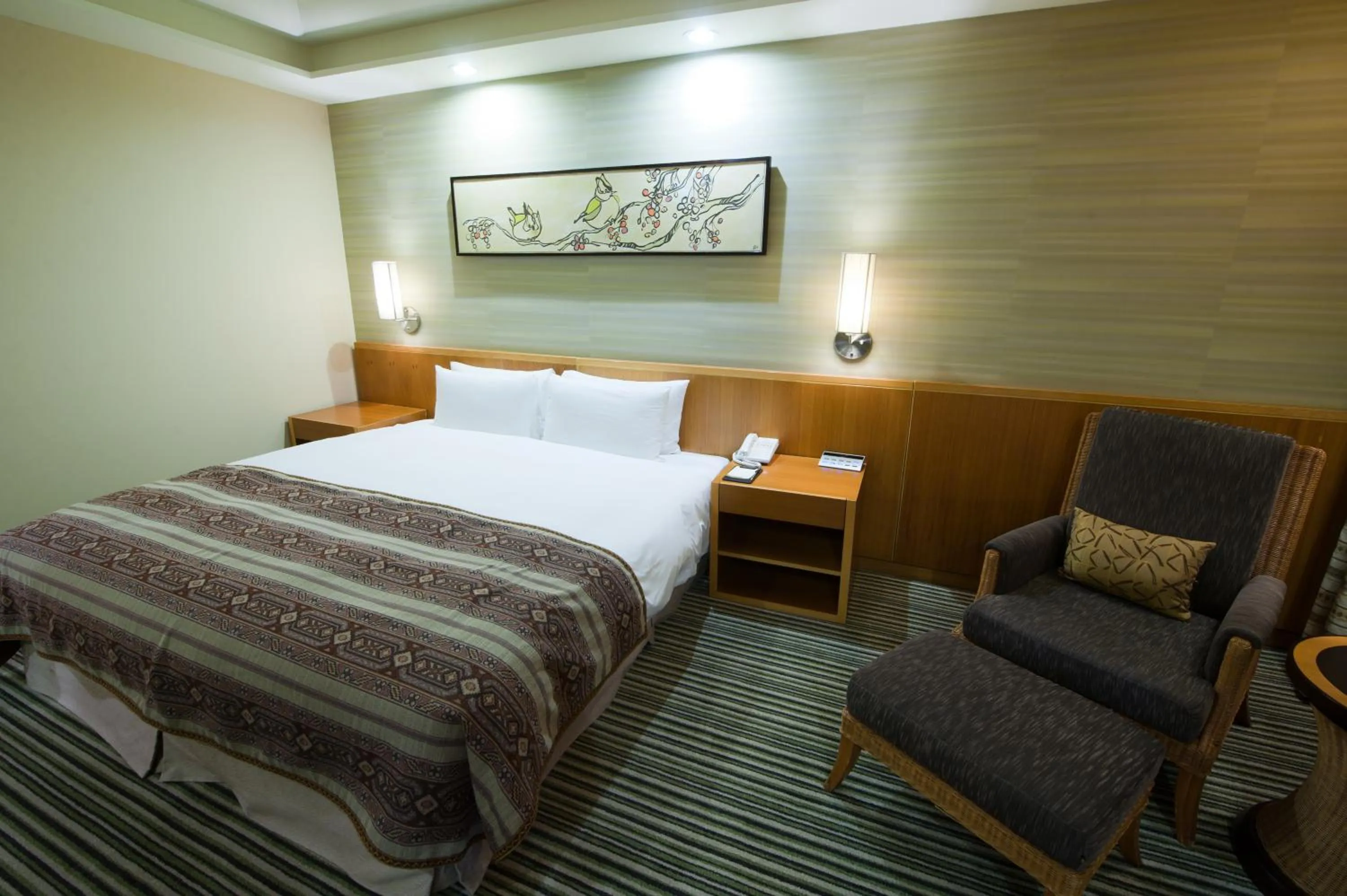 Photo of the whole room, Bed in Nice Prince Hotel