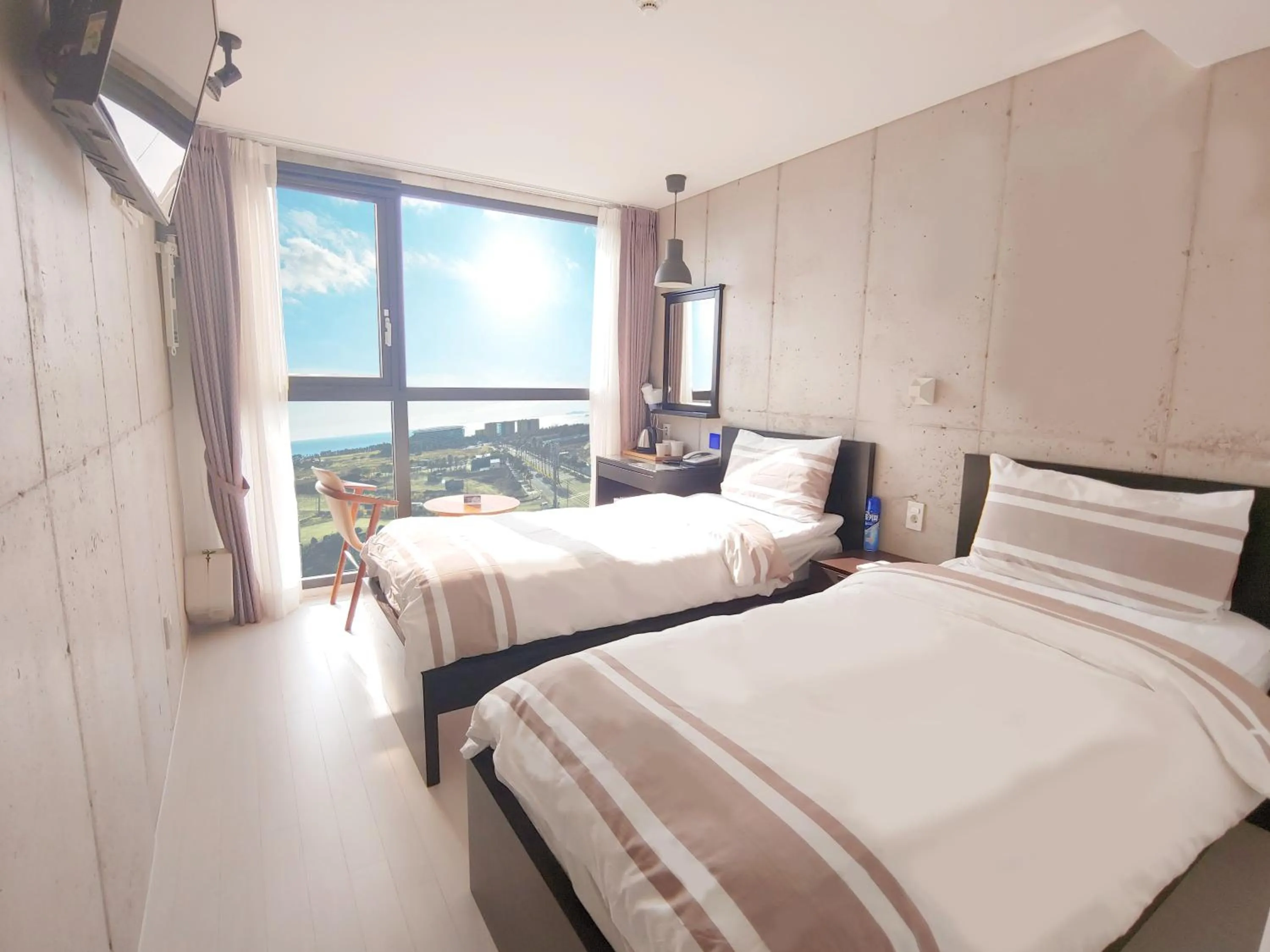 Standard Twin Room in Hotel Stay Interview Jeju