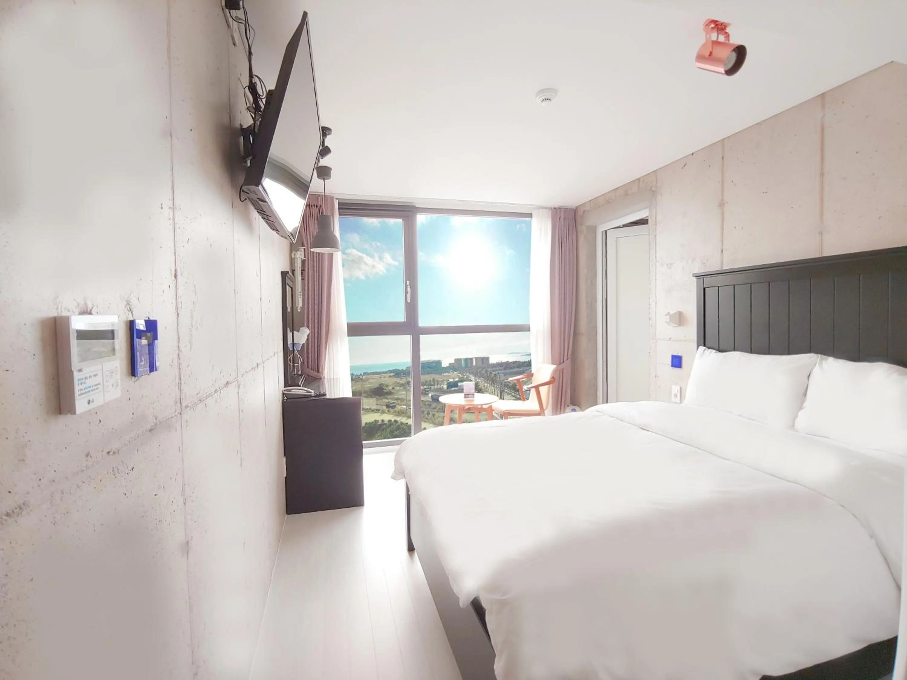 Family Room in Hotel Stay Interview Jeju