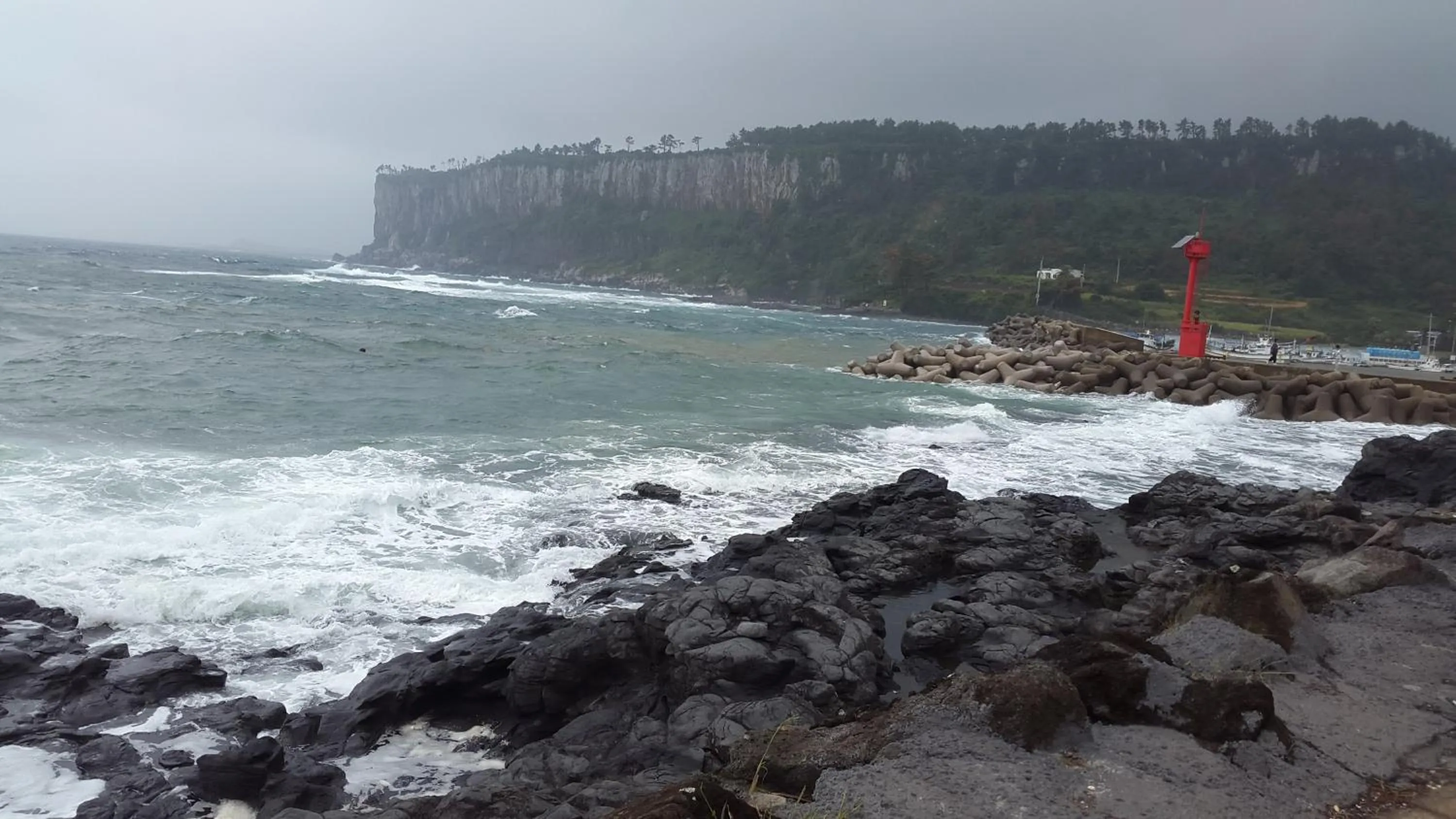 Beach in Jeju Soo Pension
