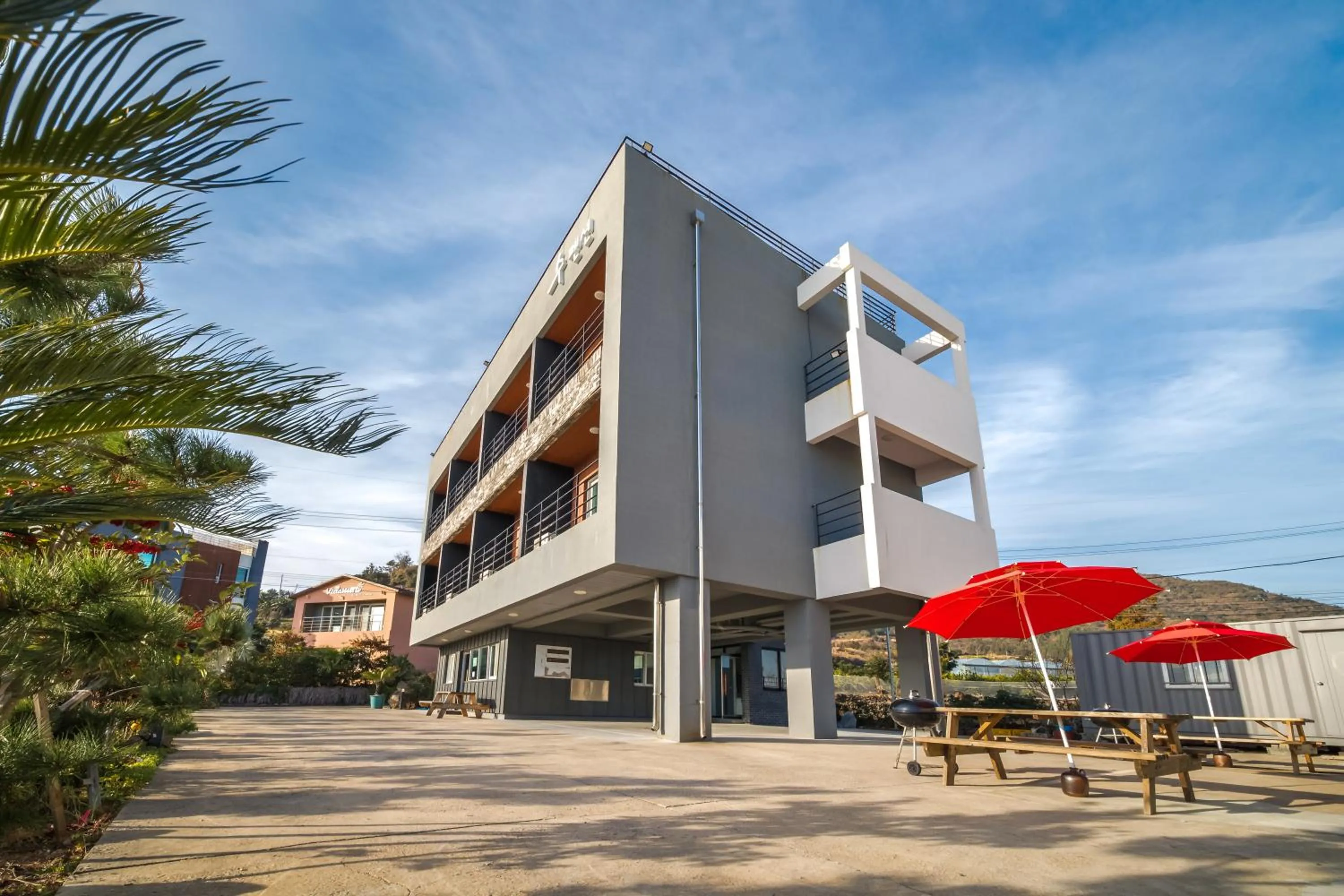 Facade/entrance in Jeju Soo Pension