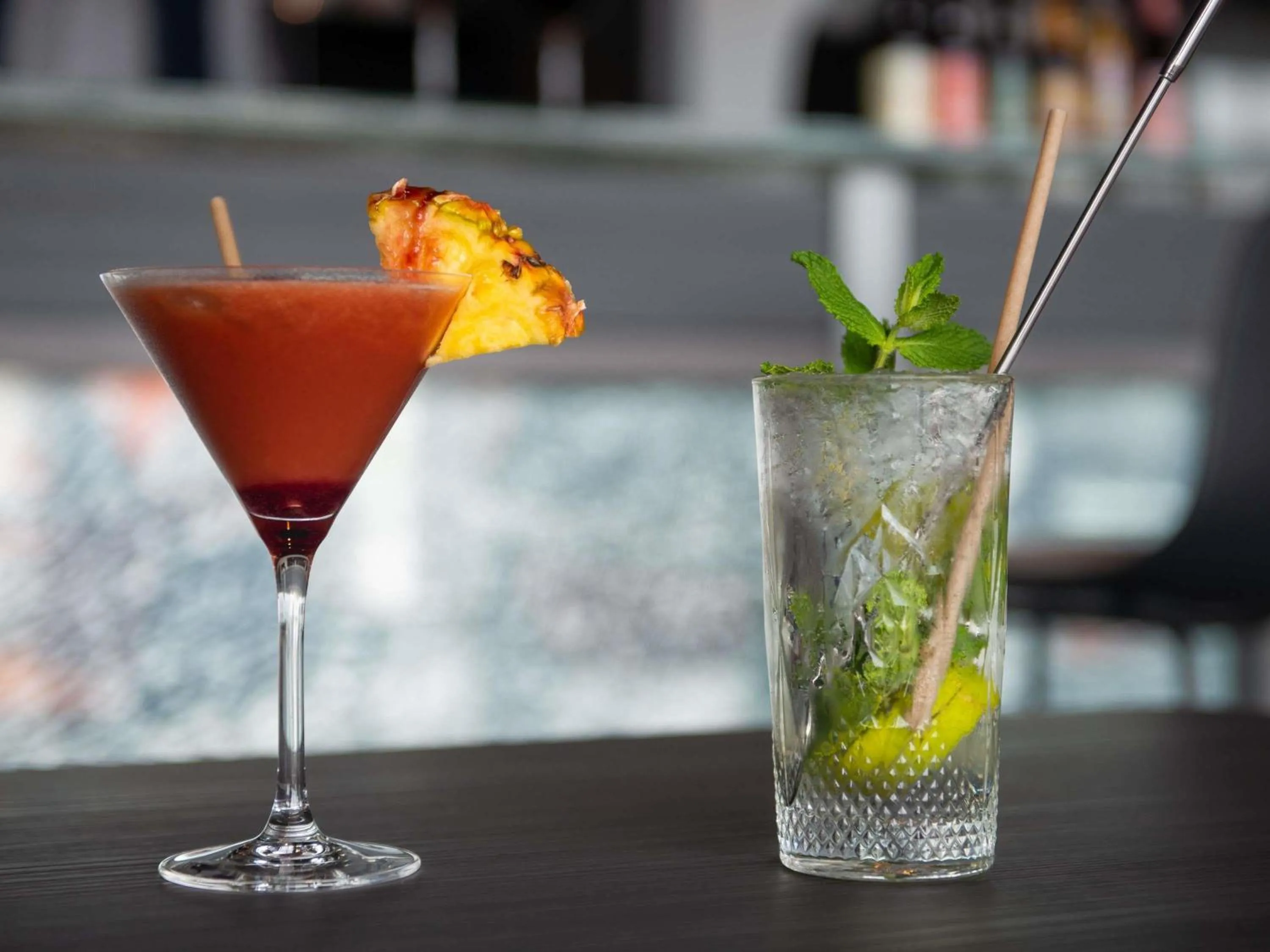 Lounge or bar in Mercure Dieppe La Présidence