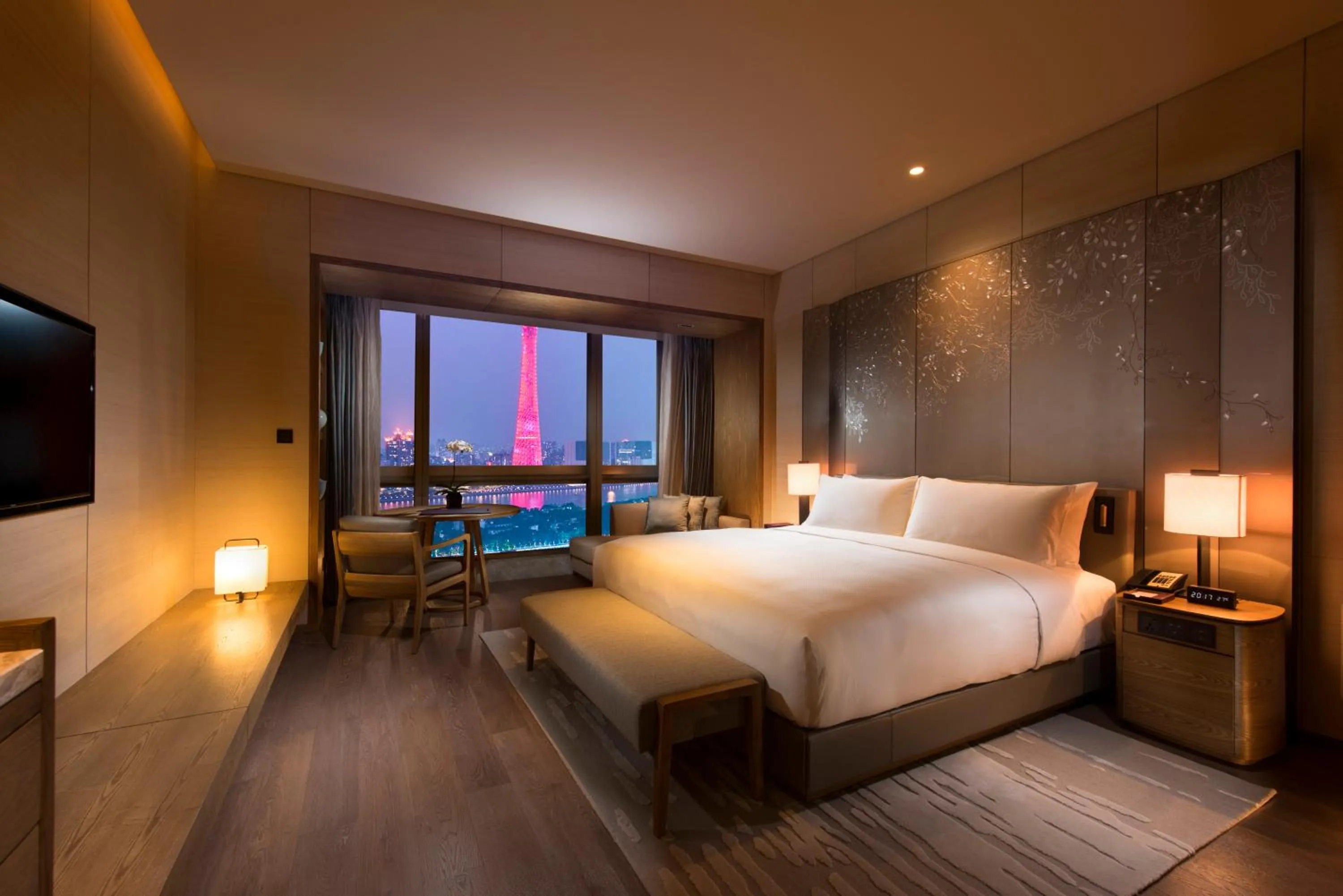 Photo of the whole room, Bed in Conrad Guangzhou