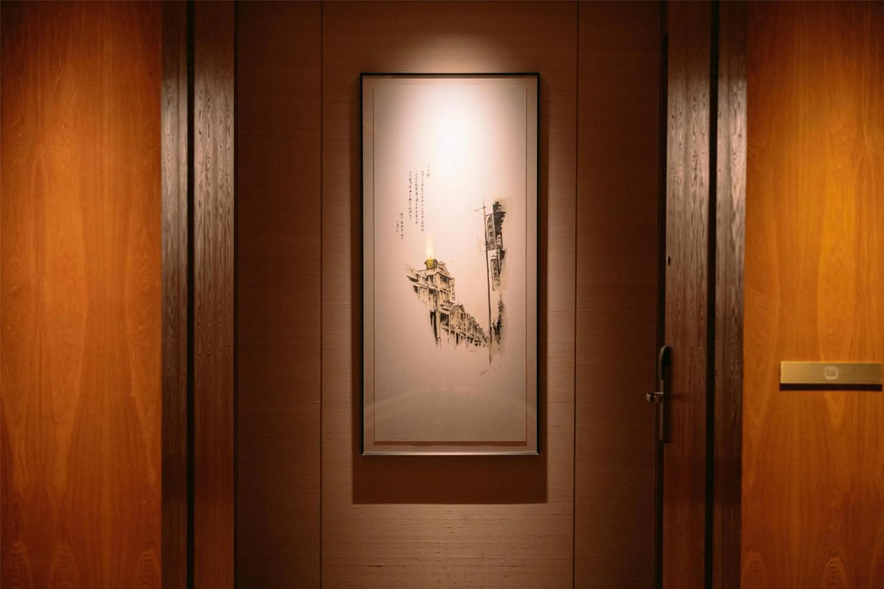 Photo of the whole room in Conrad Guangzhou