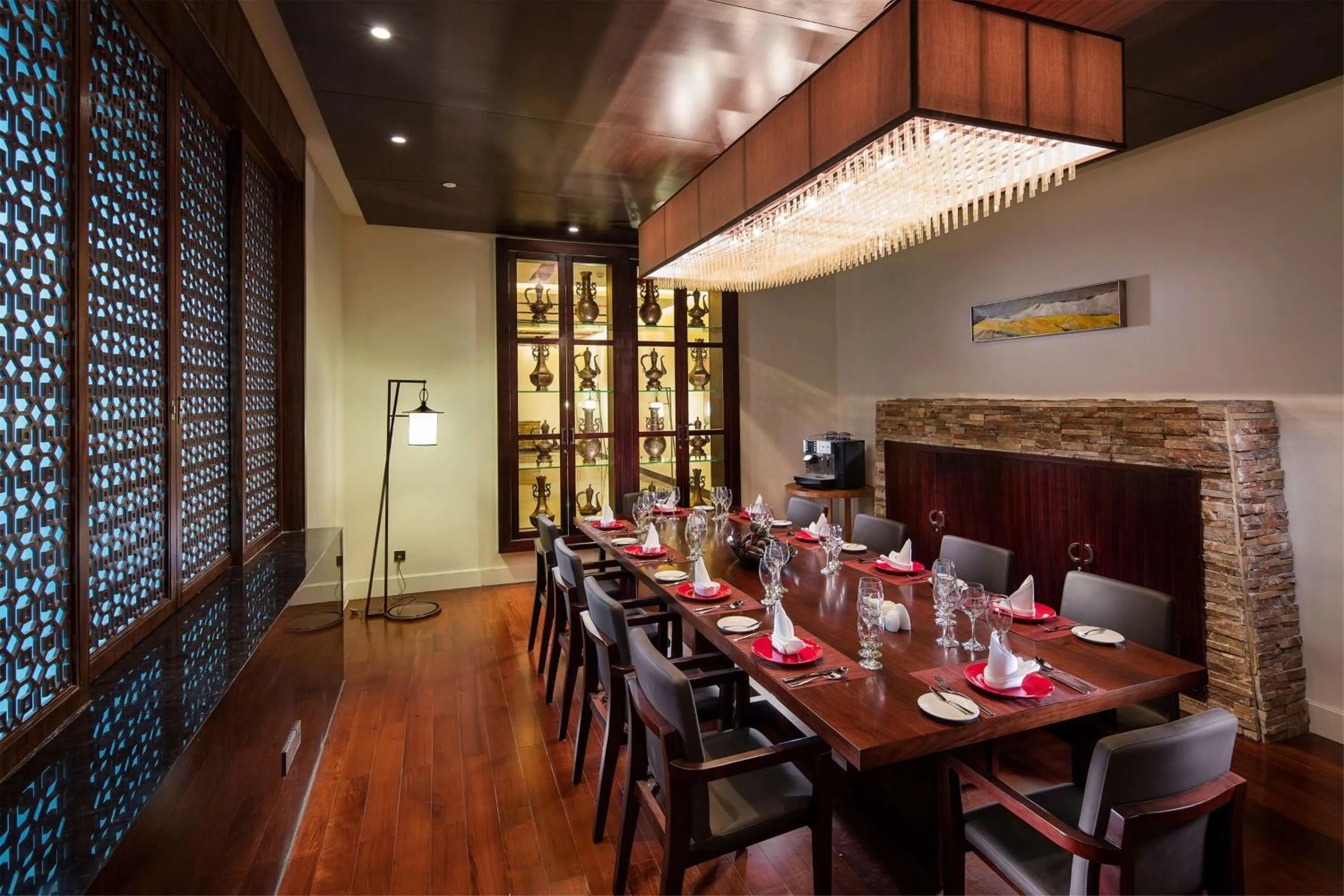 Restaurant/places to eat in Hilton Linzhi Resort