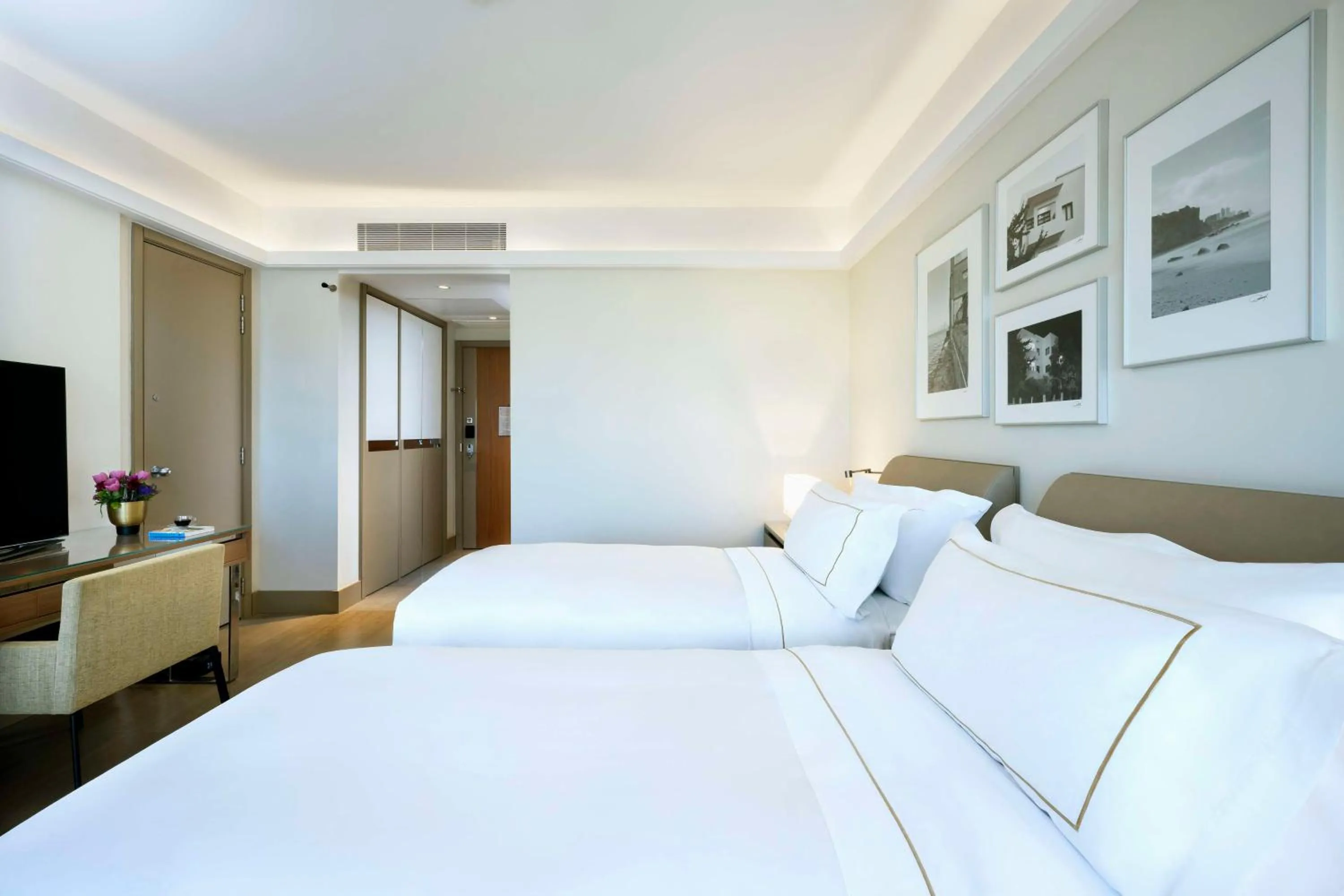 Bed in The Vista At Hilton Tel Aviv