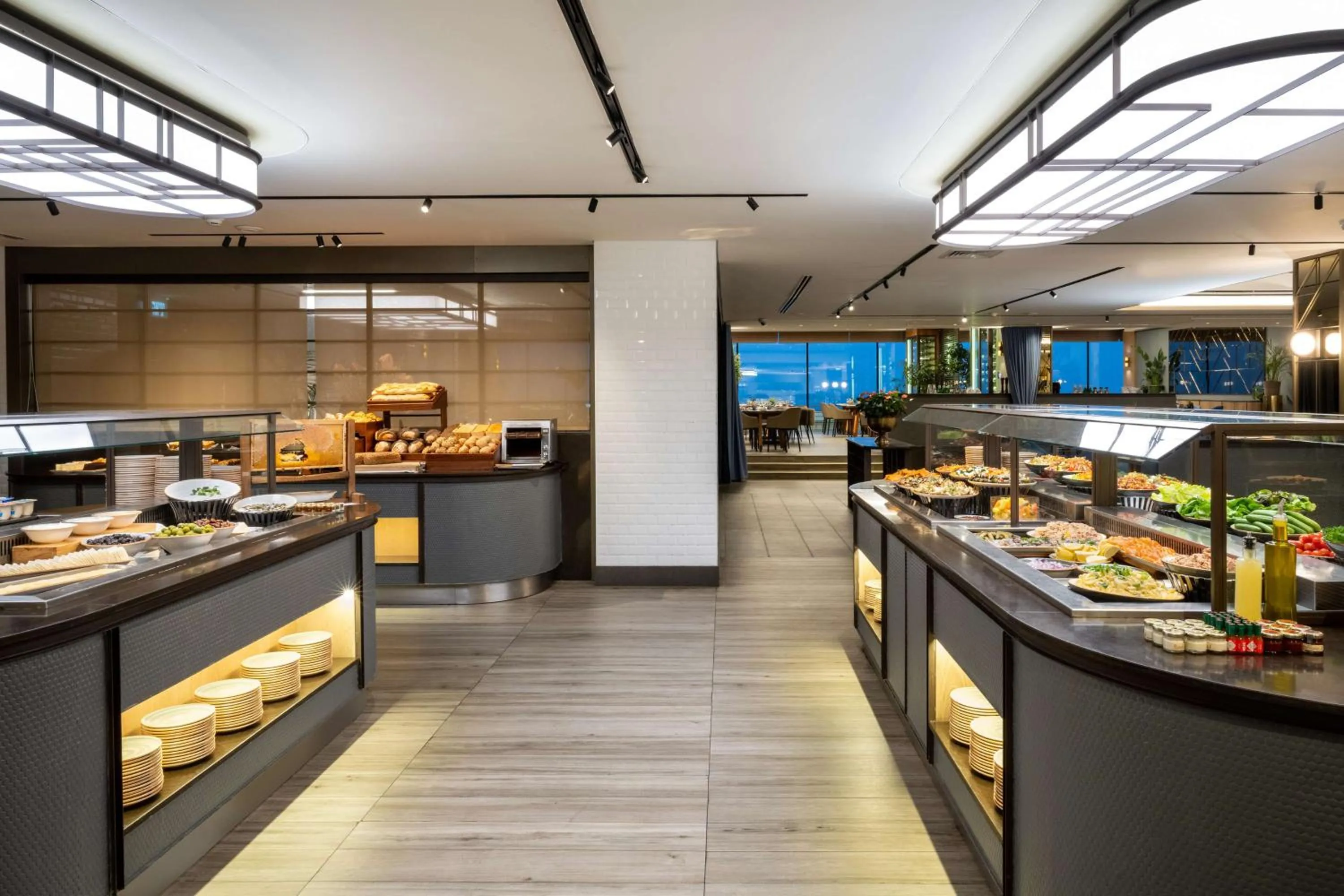 Breakfast in The Vista At Hilton Tel Aviv