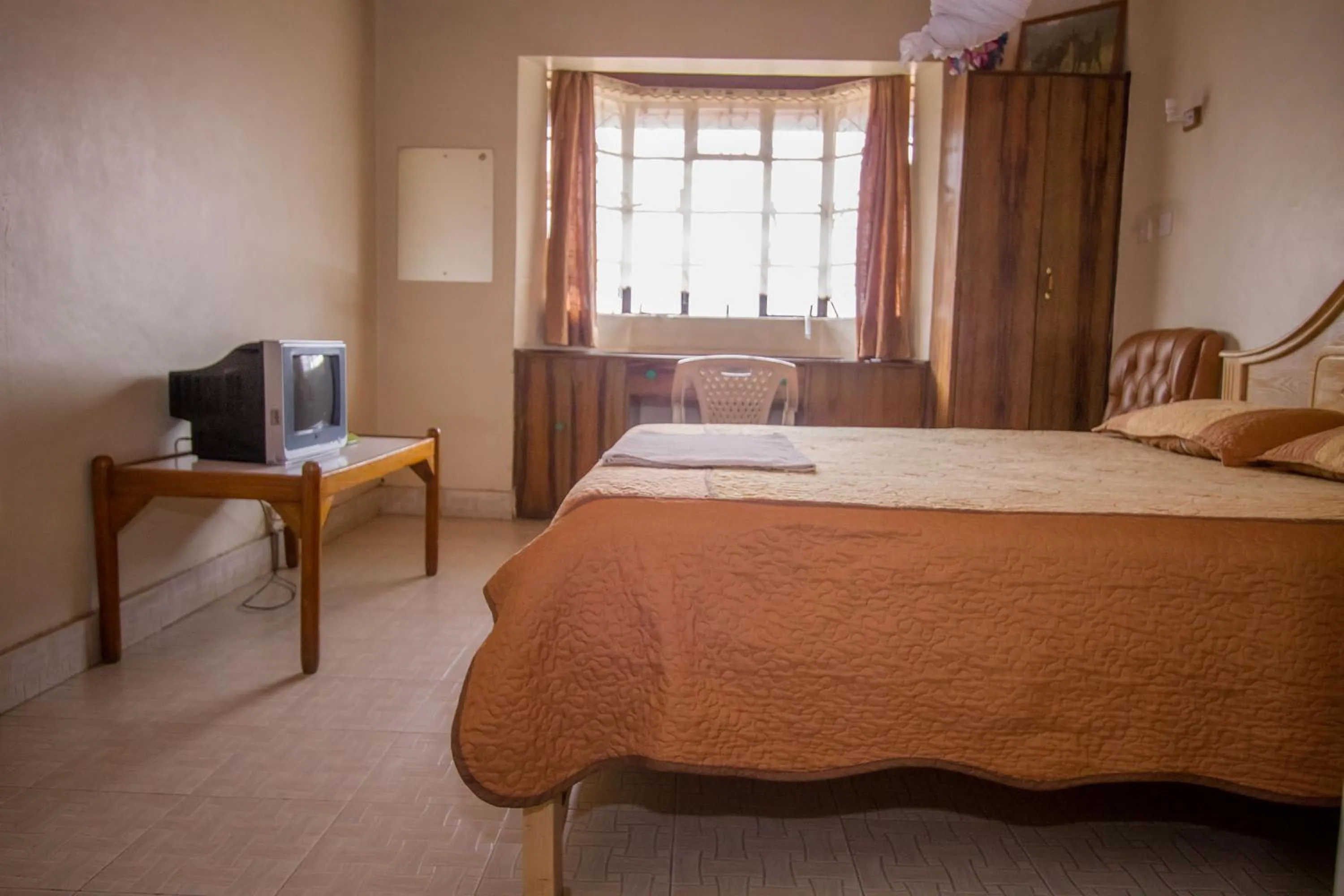 Bed in Hotel Genevieve