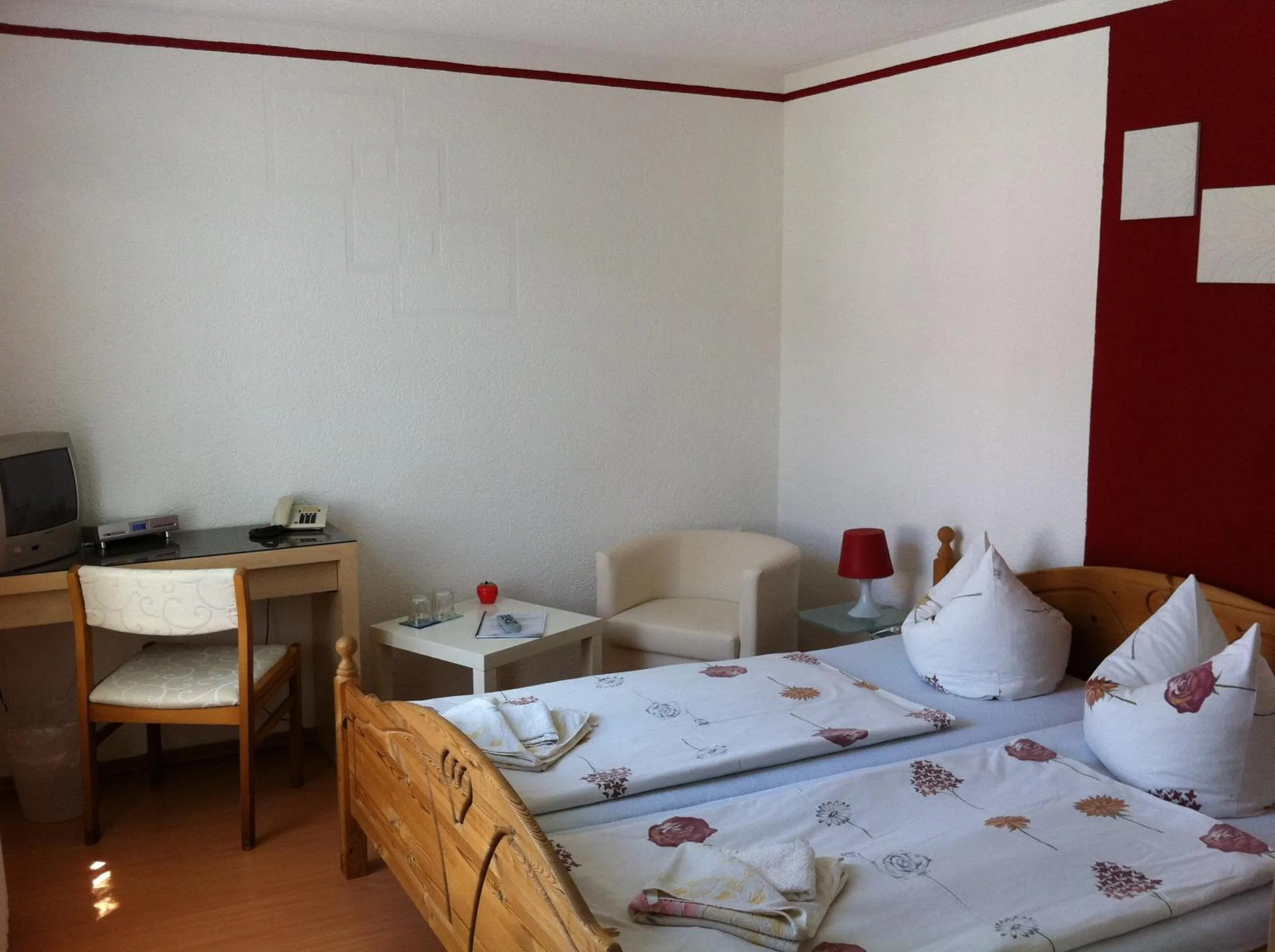 Photo of the whole room, Bed in Hotel Am Kurpark